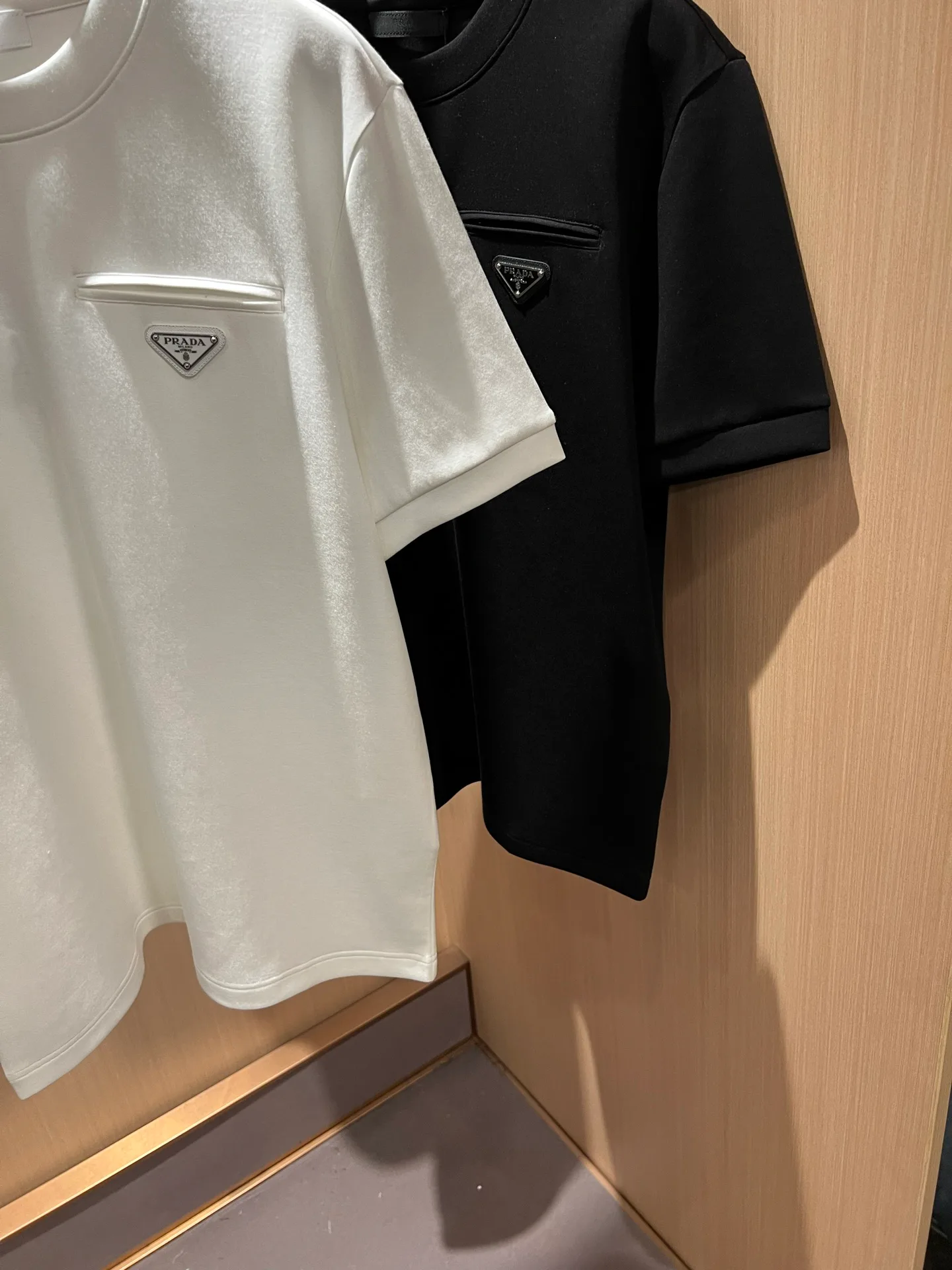 Men's T-Shirts PRADA 18519547