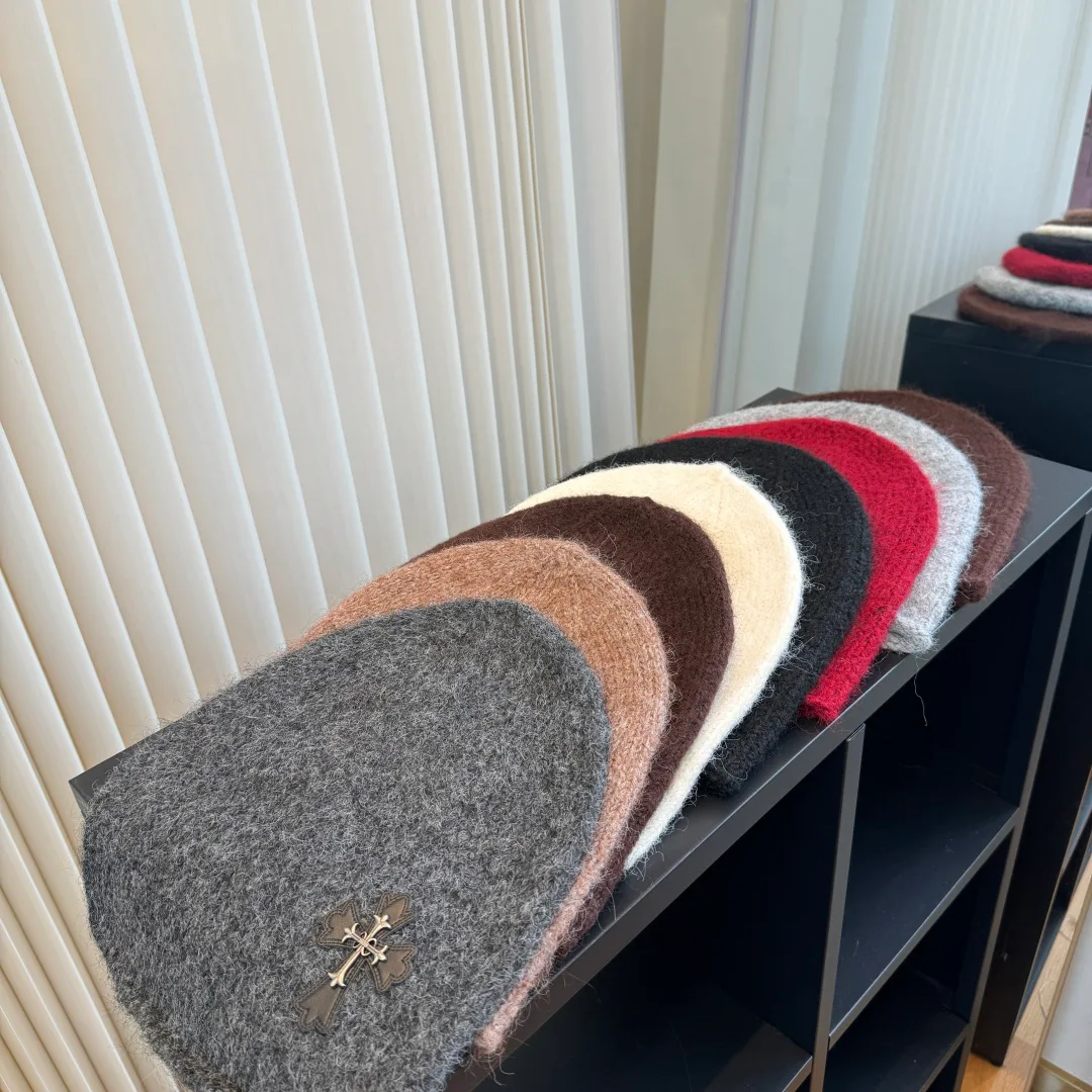 Hats CHROME HEARTS 18198454