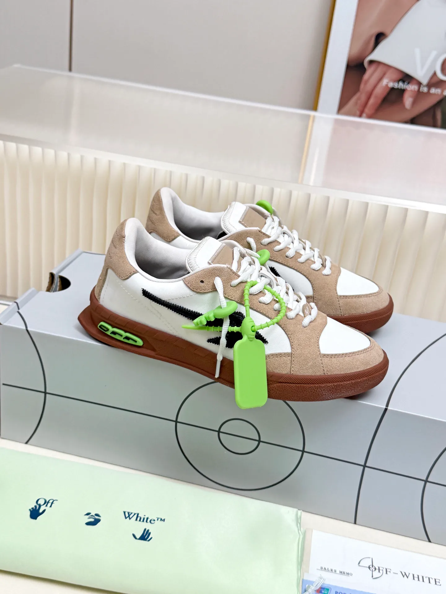 Women's Sneakers OFF-WHITE 18311592