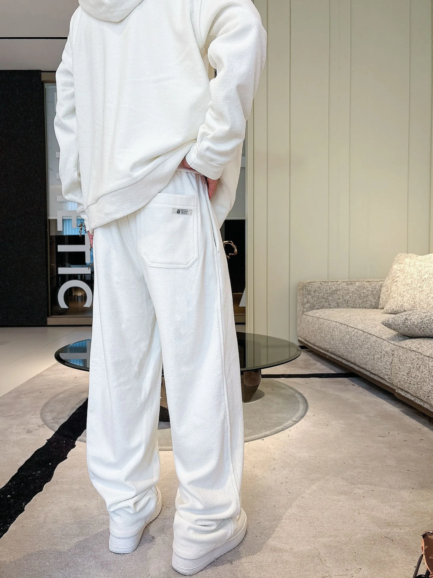 Men's Trousers PRADA 18368749