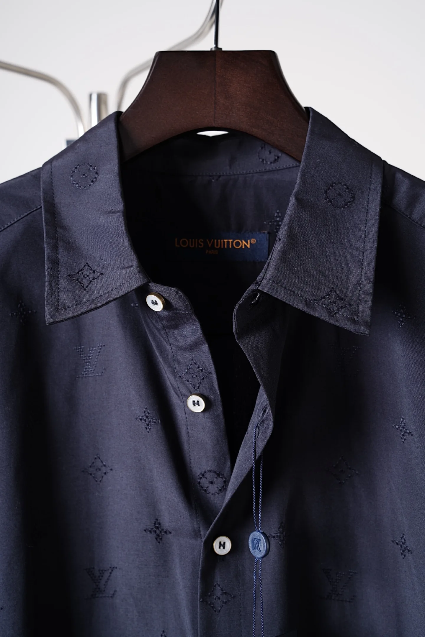 Men's Shirts LOUIS VUITTON 18179075