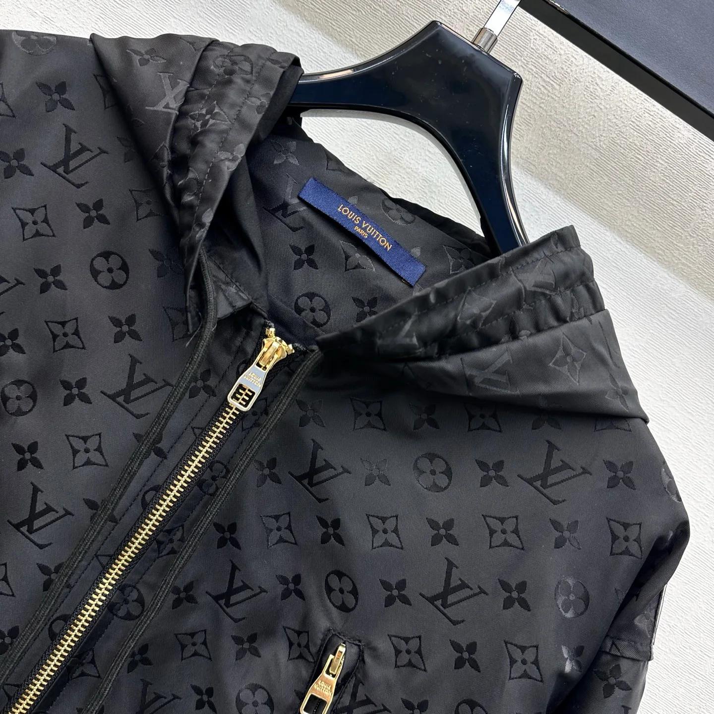 Women's Jackets And Down Jackets LOUIS VUITTON 18131250