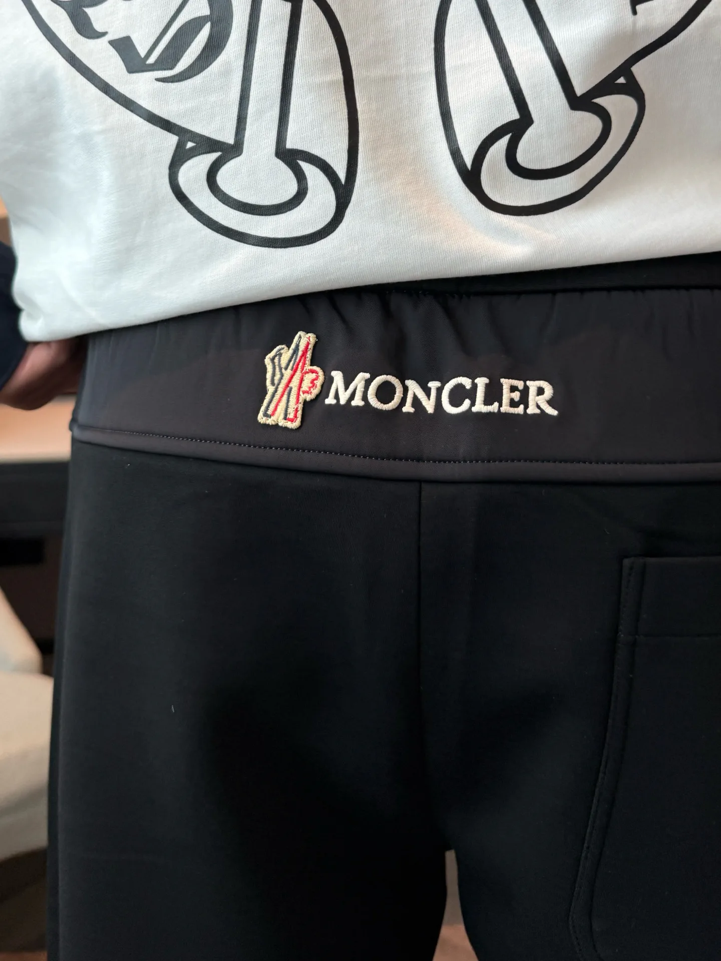 Men's Trousers MONCLER 18499676