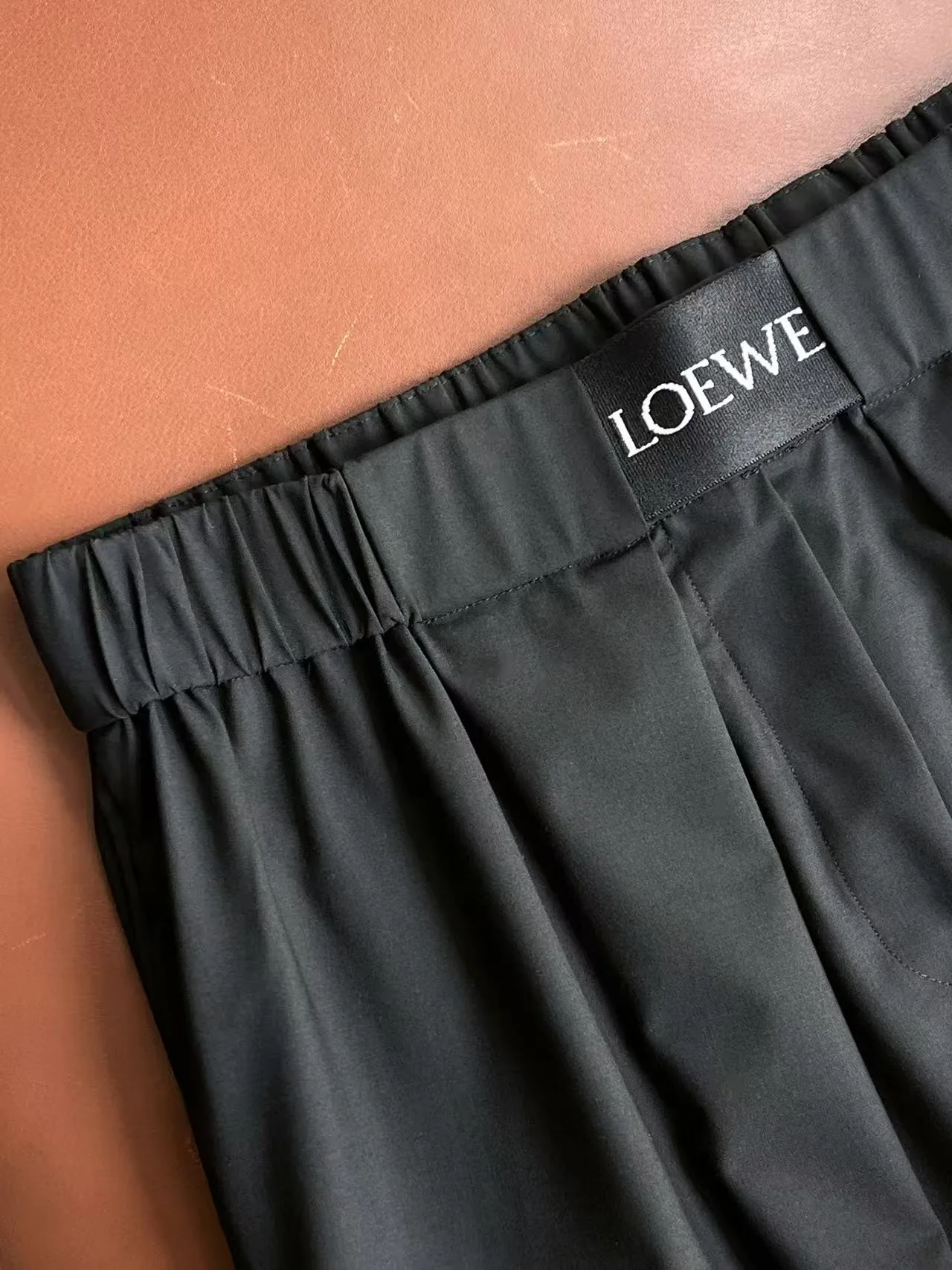 Women's Trousers LOEWE 17322345