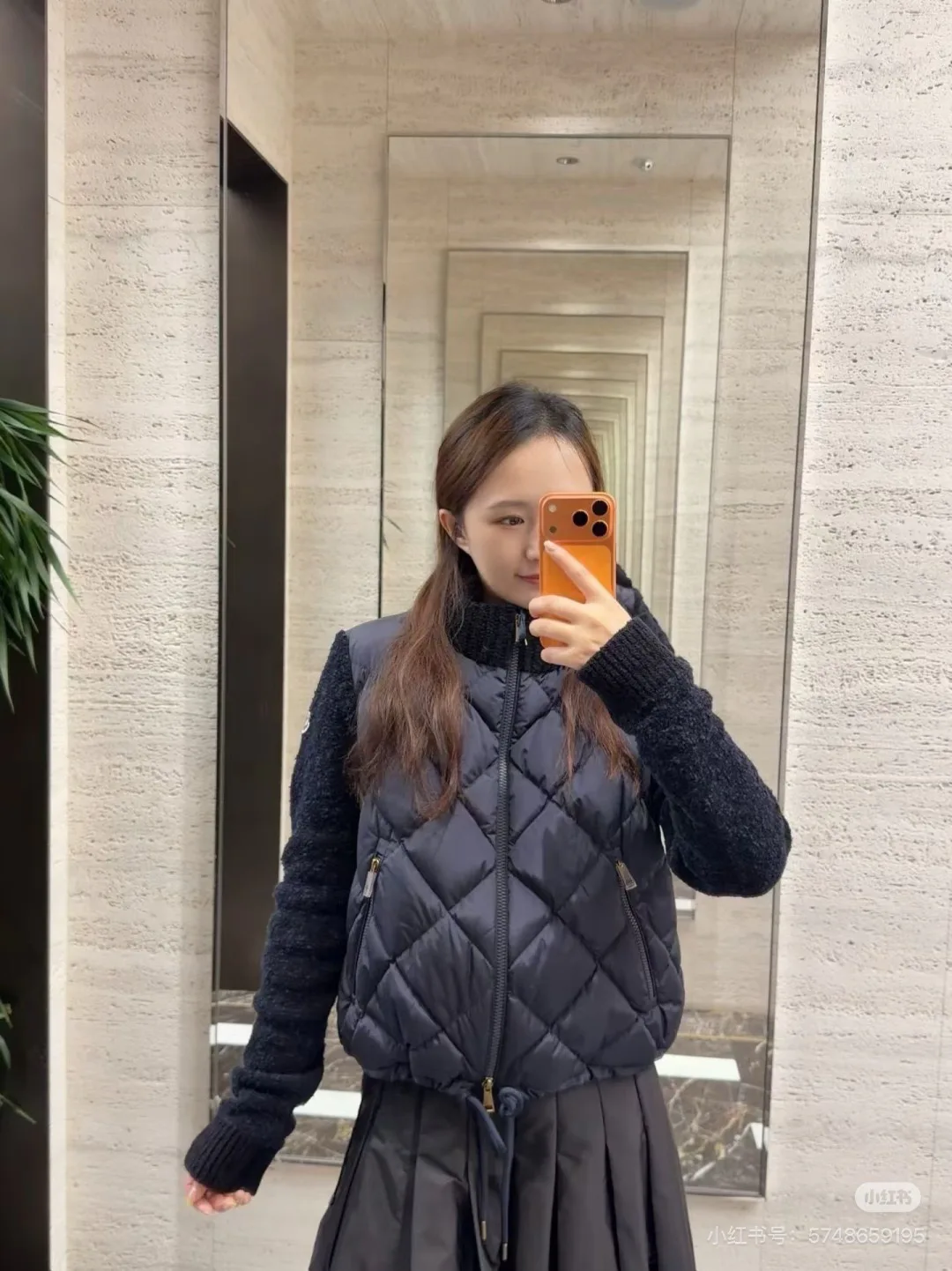 Women's Jackets And Down Jackets MONCLER 18249197