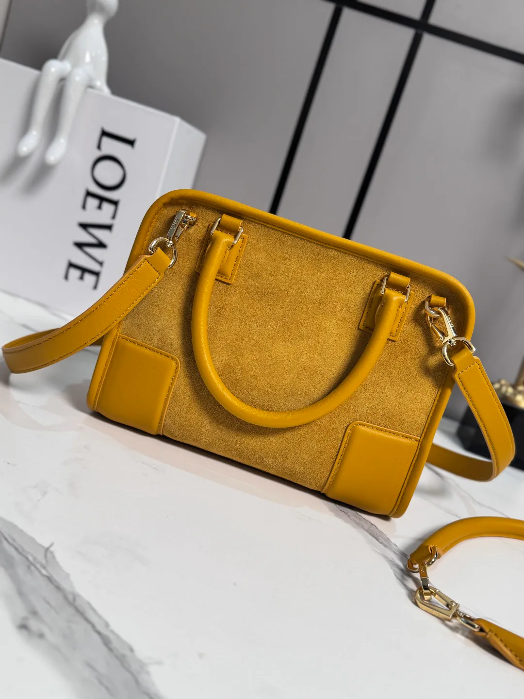 Women's Classic Handbags LOEWE 18328832