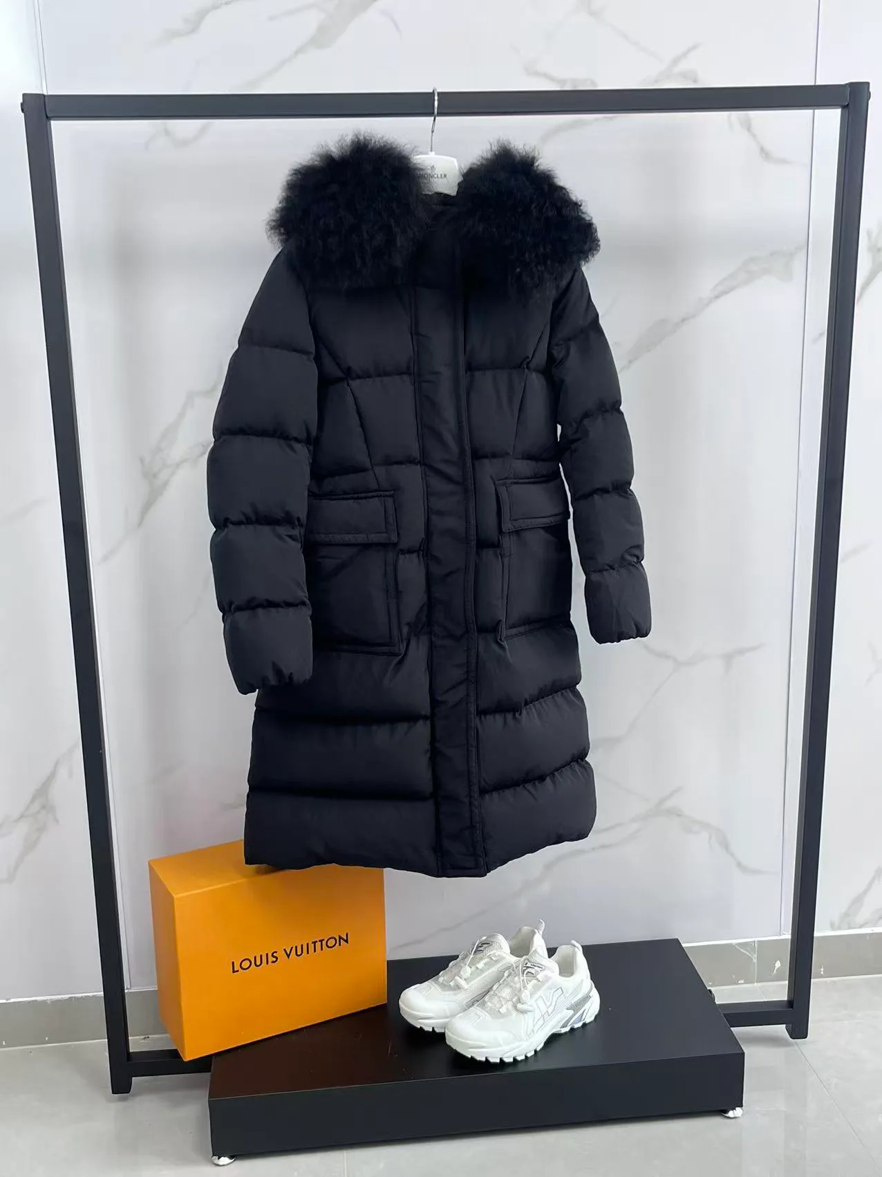 Women's Jackets And Down Jackets MONCLER 17964583