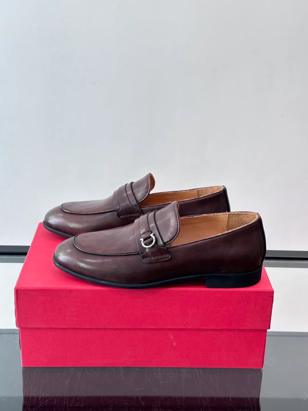 Men's Loafers And Dress Shoes SALVATORE FERRAGAMO 17982494