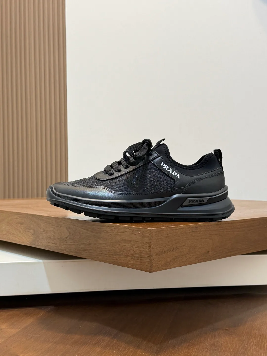 Men's Sneakers PRADA 17809326