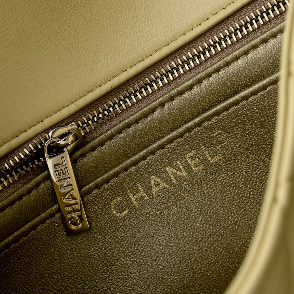 Women's Classic Handbags CHANEL 18148077