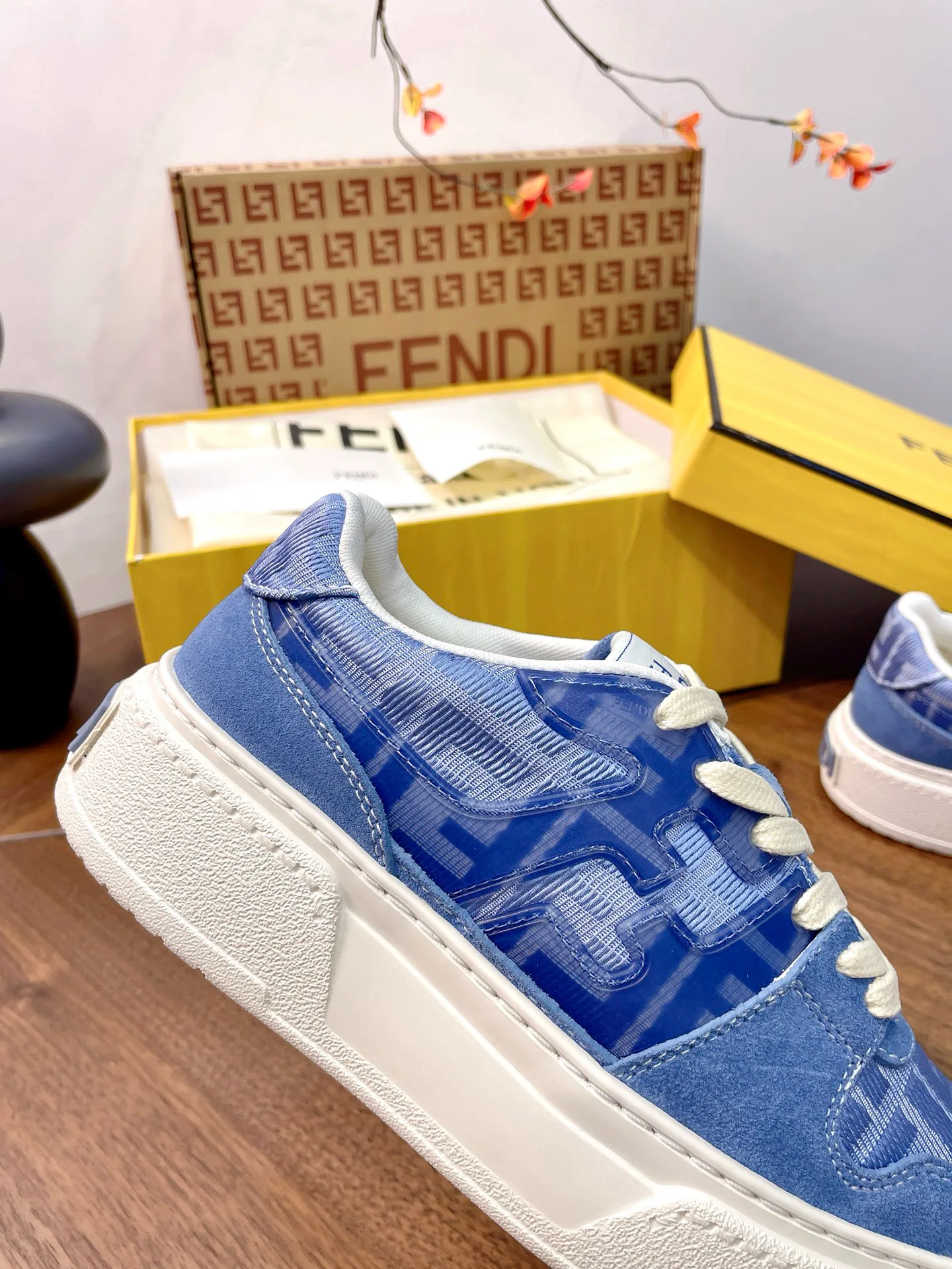 Women's Sneakers FENDI 17957342
