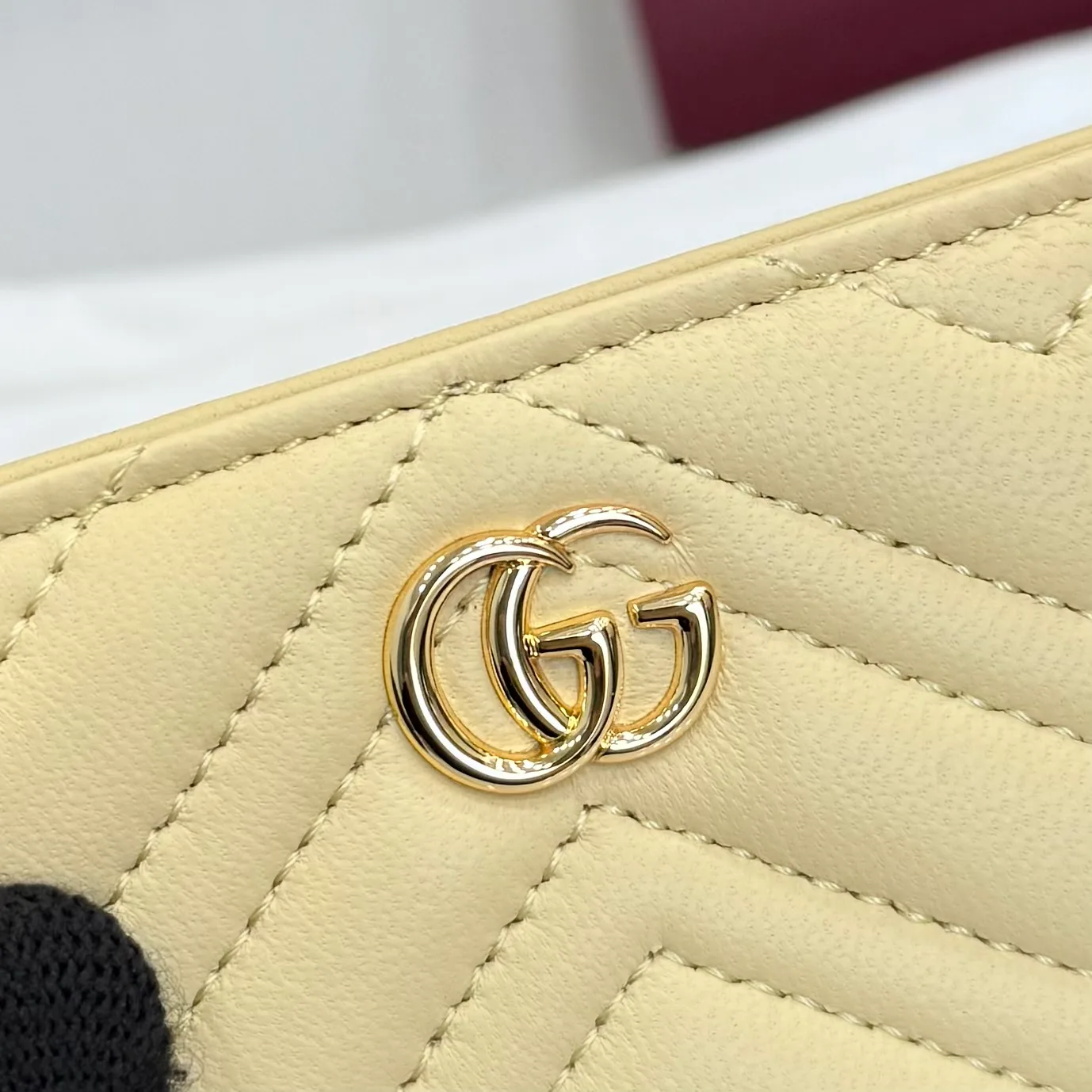 Women's Clutches GUCCI 17948236