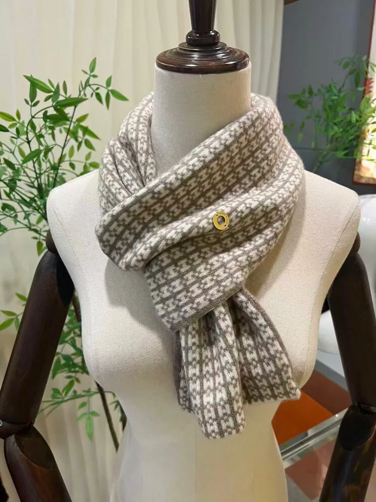 Scarves LORO PIANA 18093318