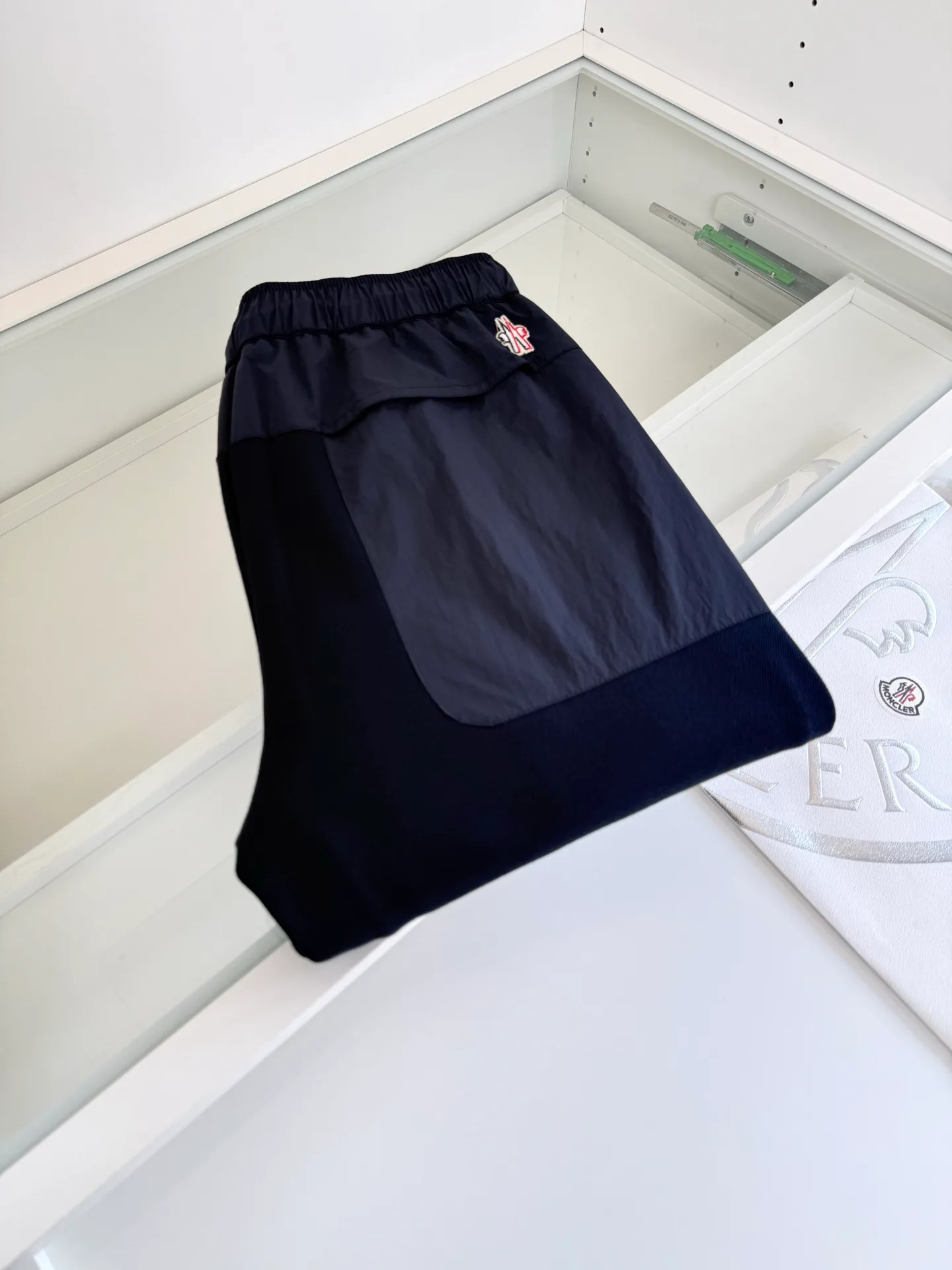 Брюки Мужские Moncler 18620411