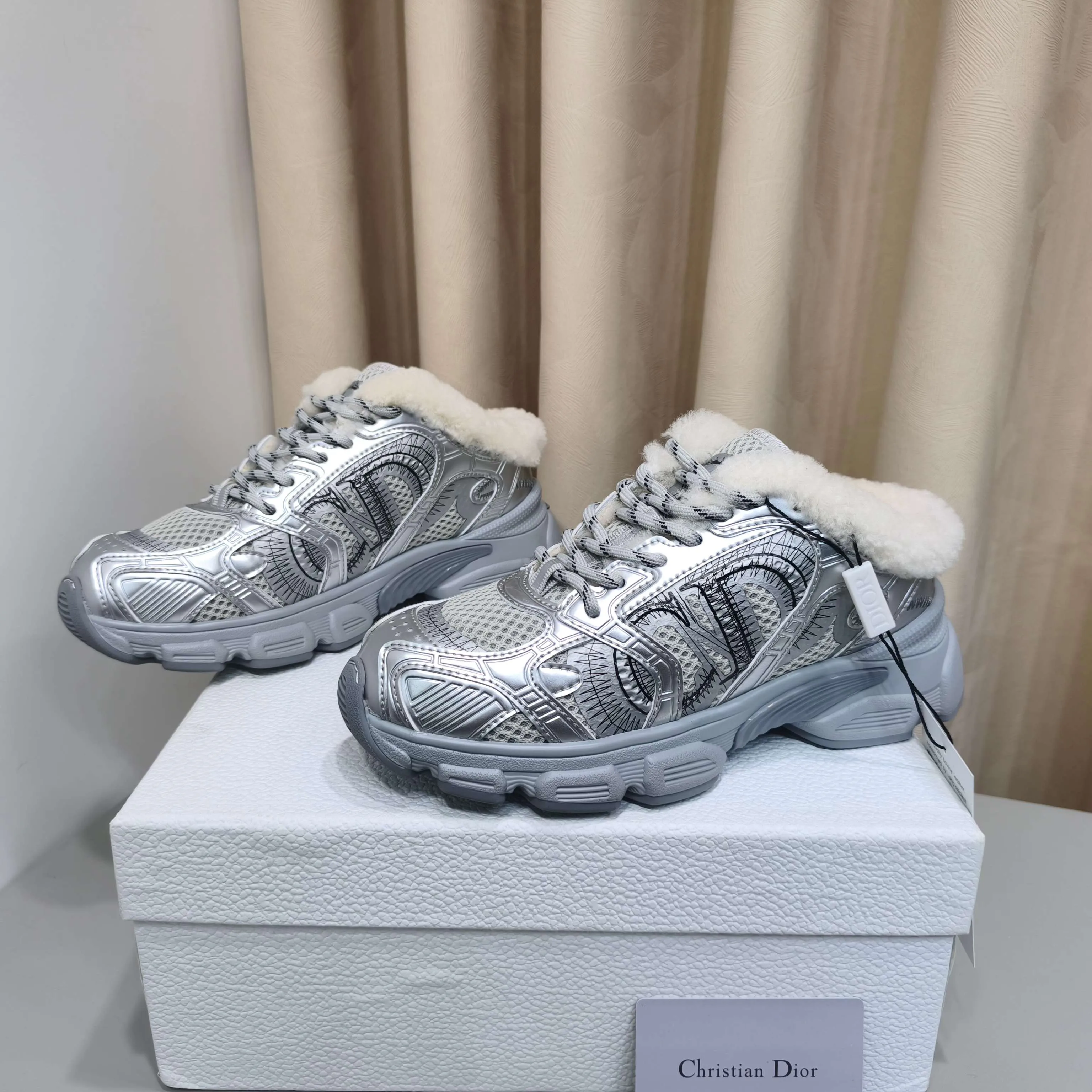 Women's Sneakers CHRISTIAN DIOR 17988714