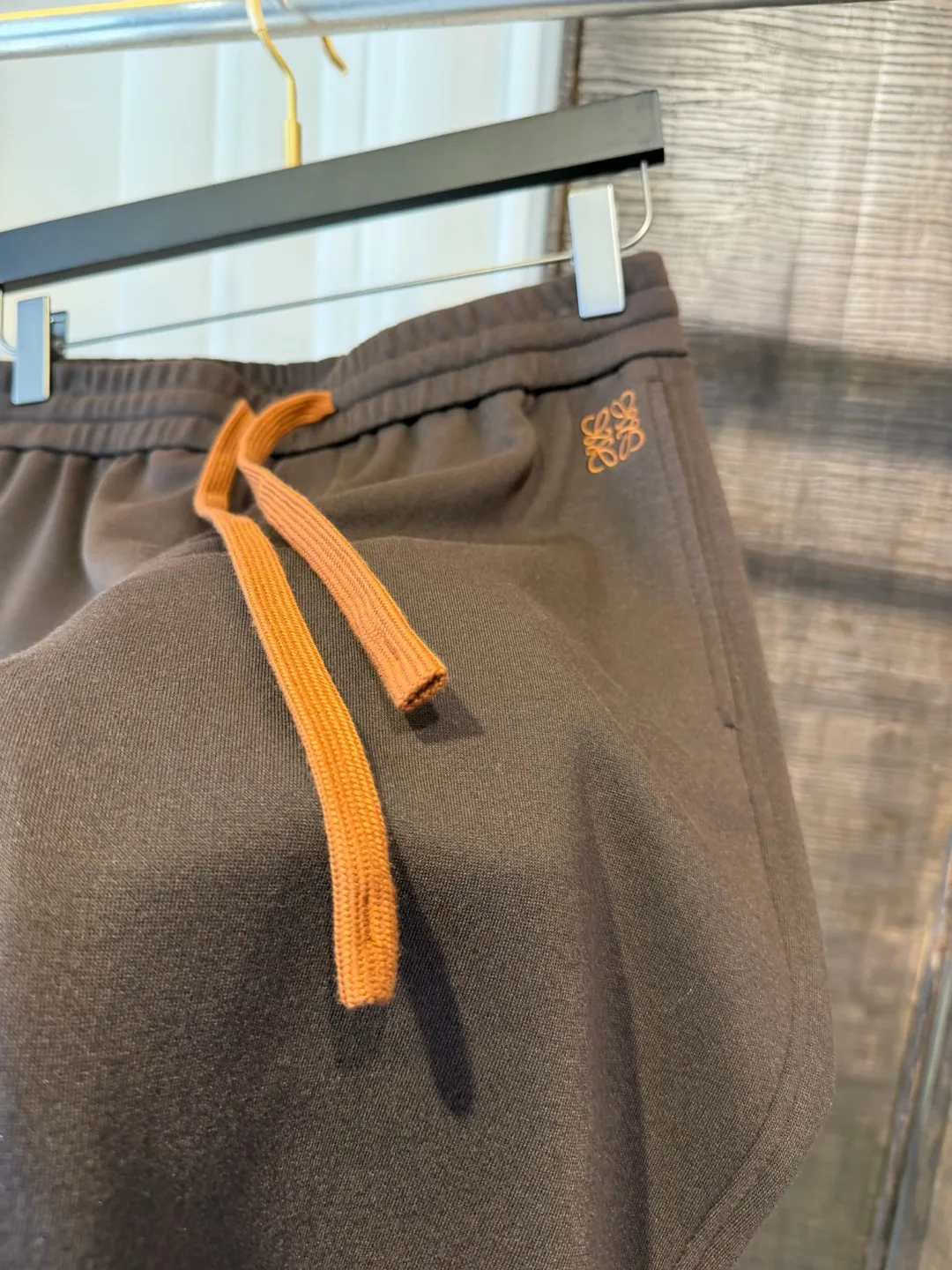 Women's Trousers LOEWE 18370497