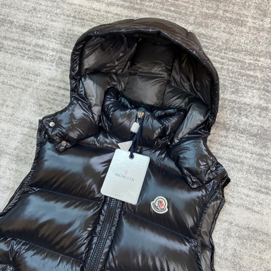 Women's Jackets And Down Jackets MONCLER 18134012