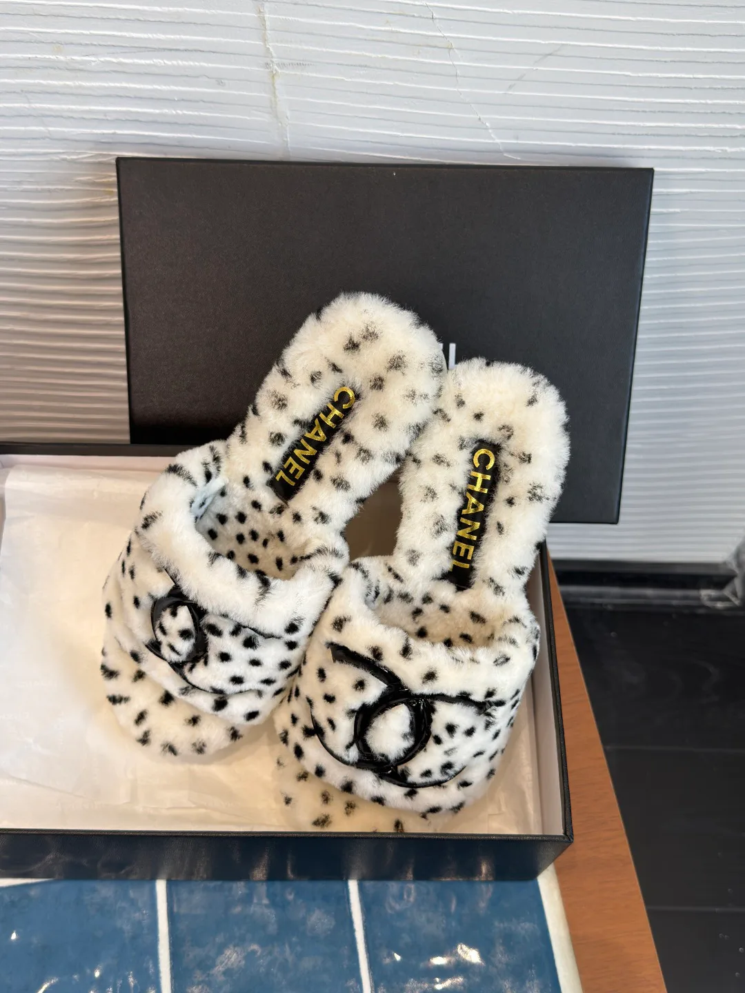 Women's Slippers CHANEL 18251946
