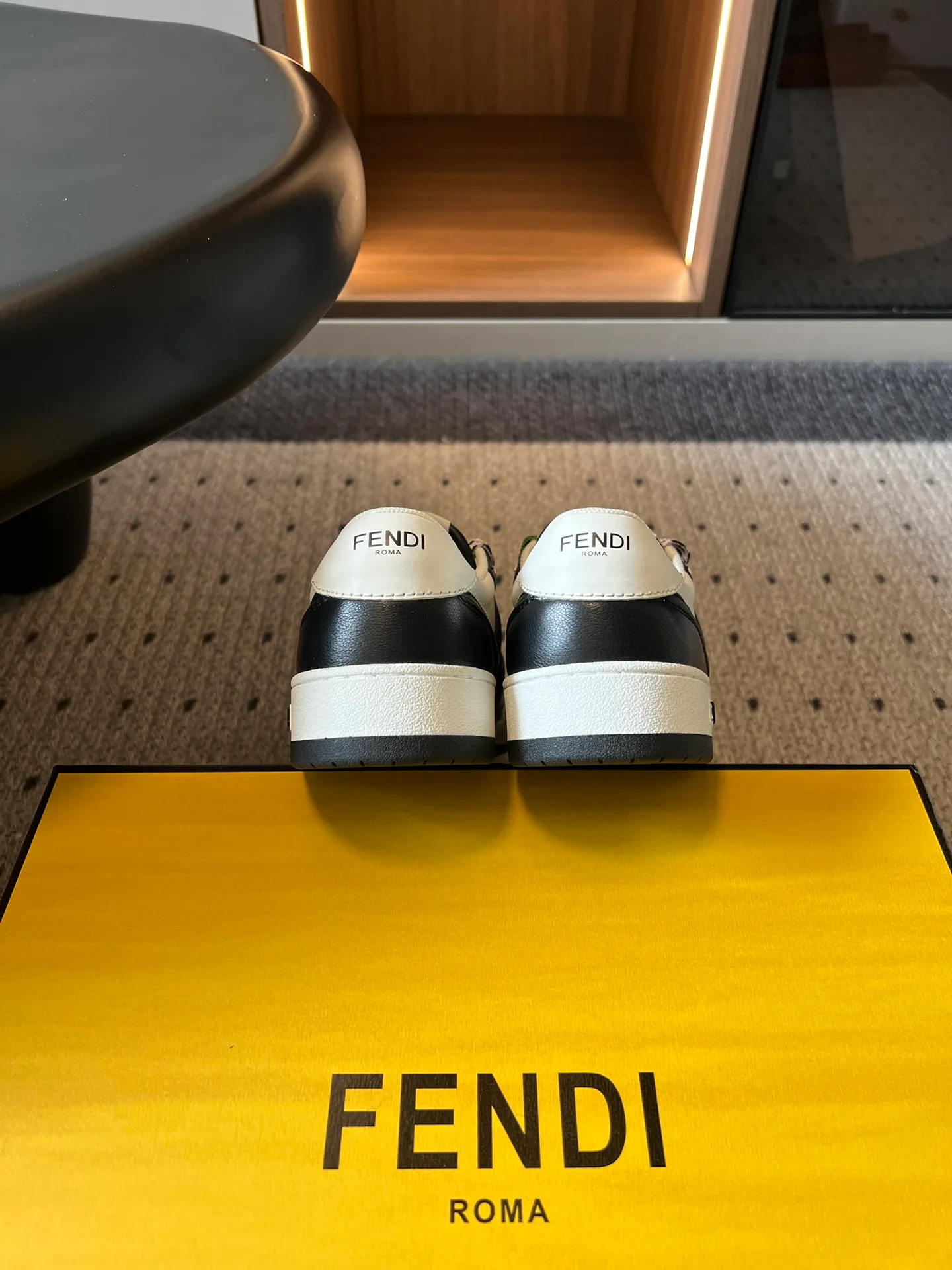 Women's Sneakers FENDI 18497966
