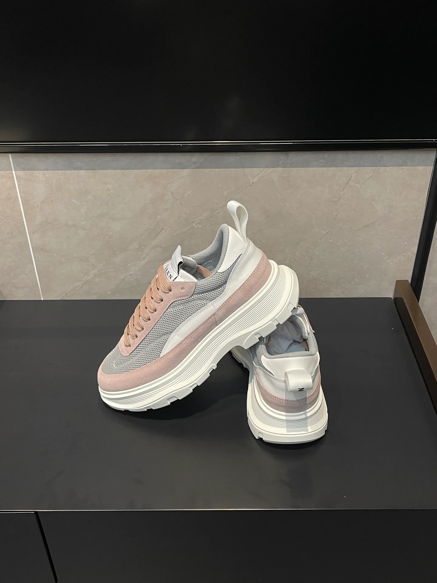 Women's Sneakers ALEXANDER MCQUEEN 18363953