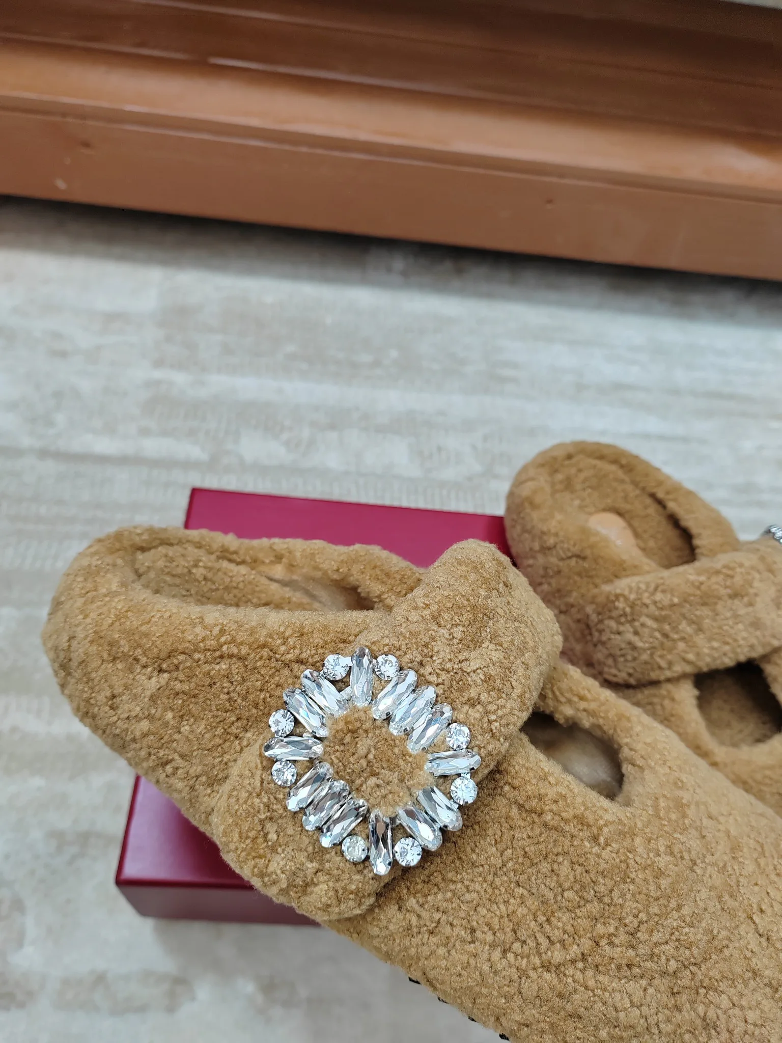 Women's Slippers ROGER VIVIER 17852286