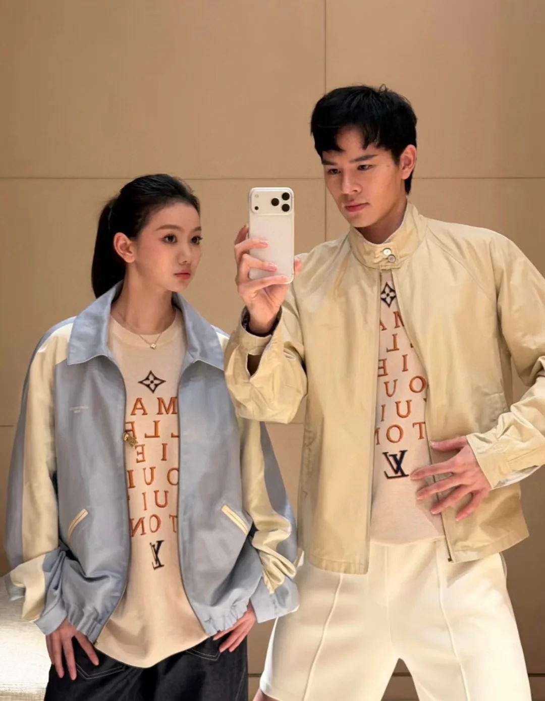 Women's Jackets And Down Jackets LOUIS VUITTON 17339207