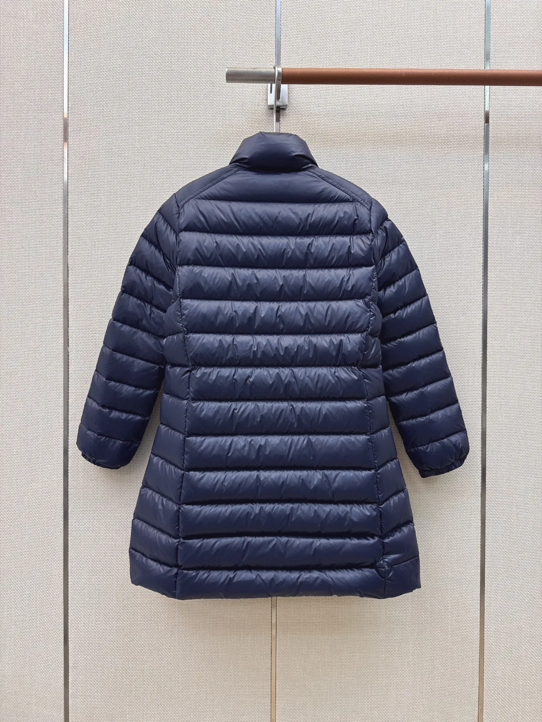 Women's Jackets And Down Jackets MONCLER 18450479