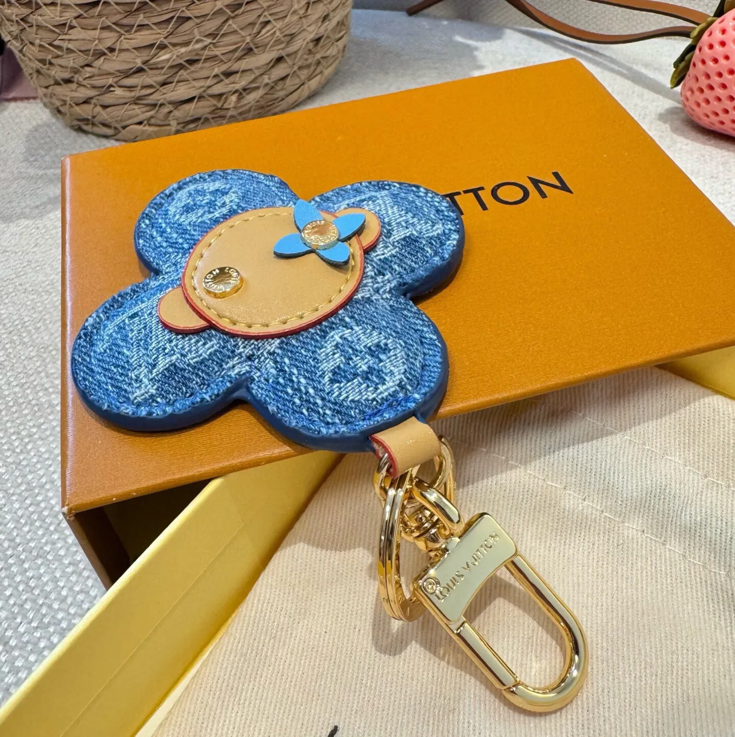Key Cases LOUIS VUITTON 18013305