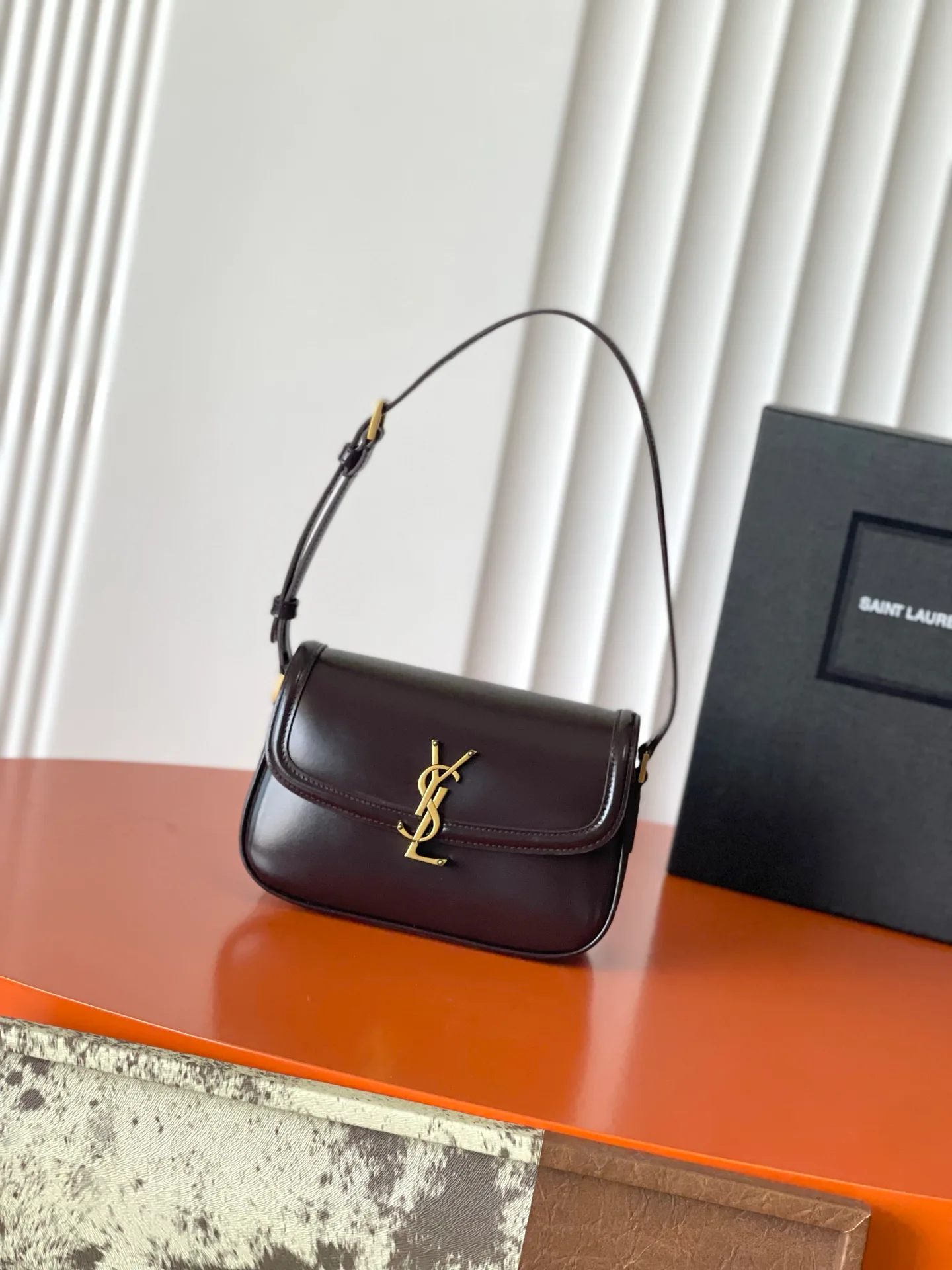 Классические Сумки Женские Saint Laurent 18610988