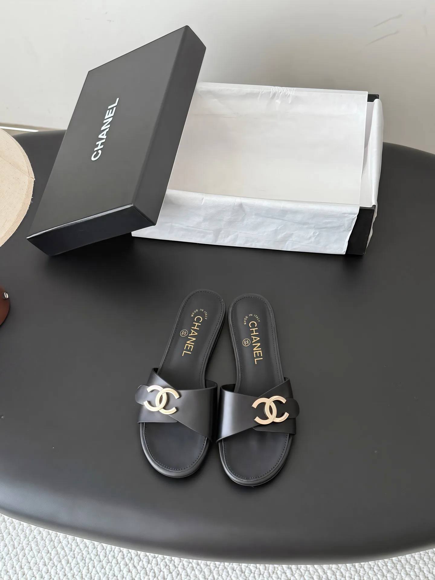 Women's Flip-Flops CHANEL 17784779