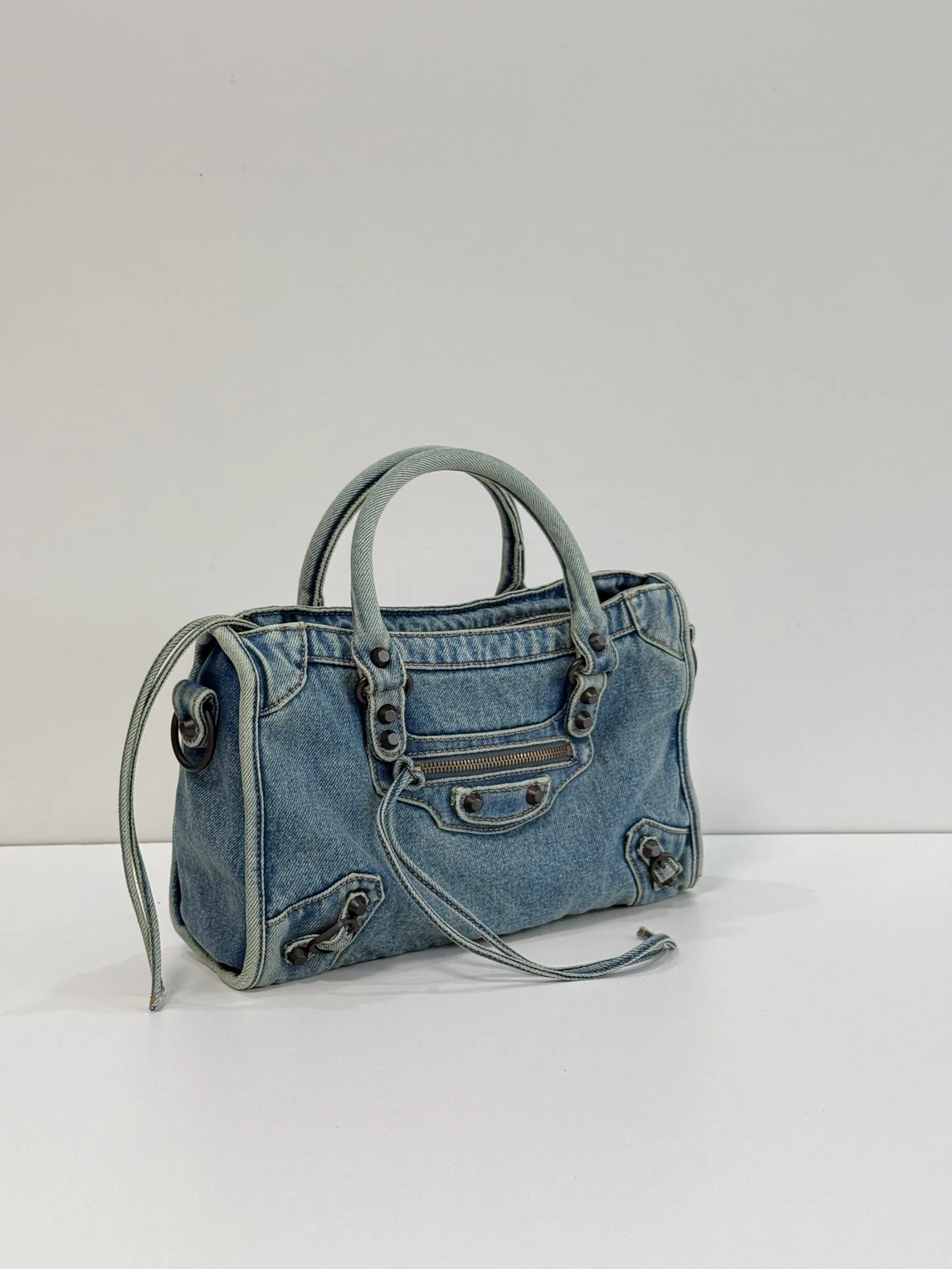 Women's Classic Handbags BALENCIAGA 17871179