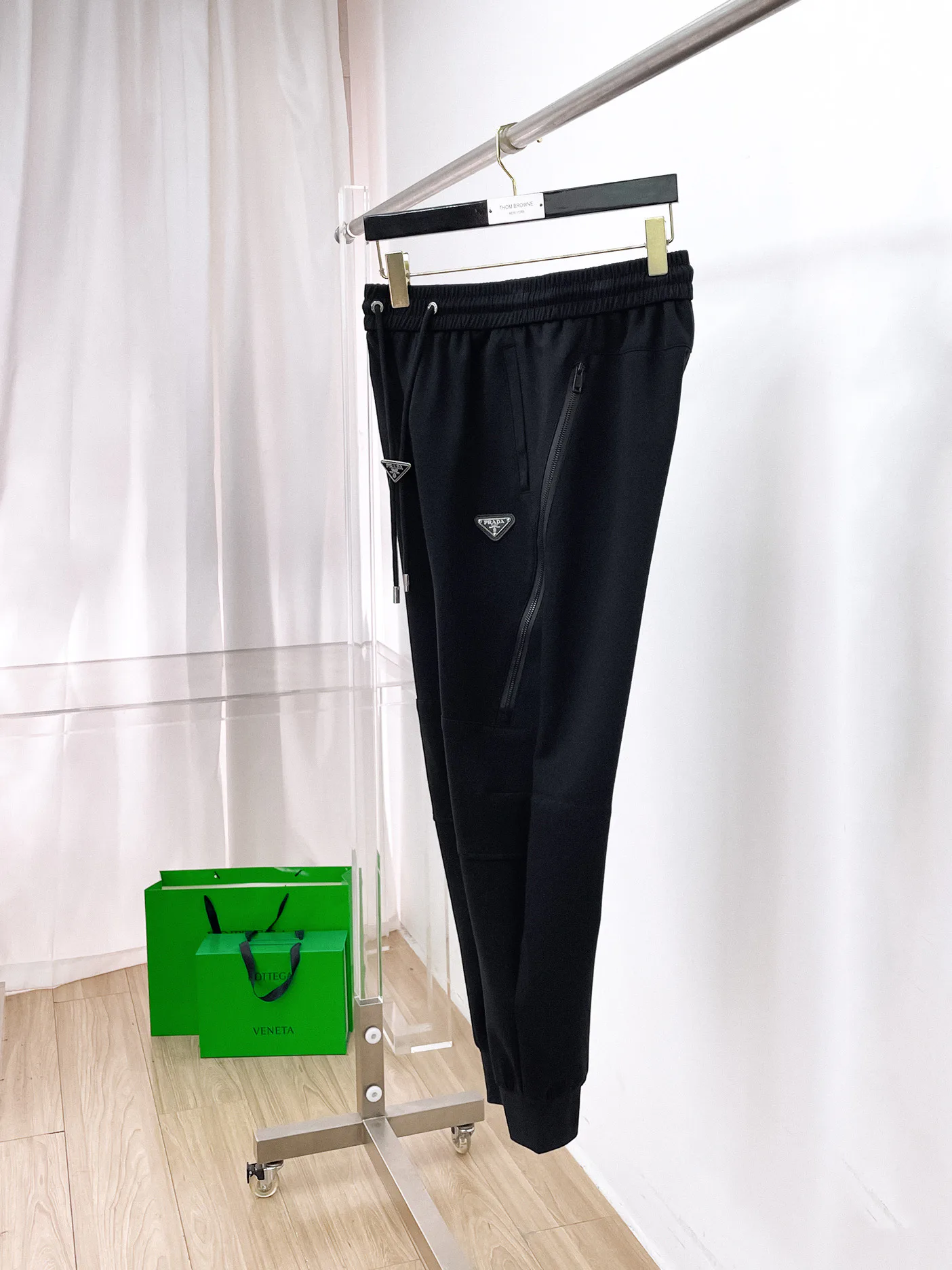 Men's Trousers PRADA 18399308