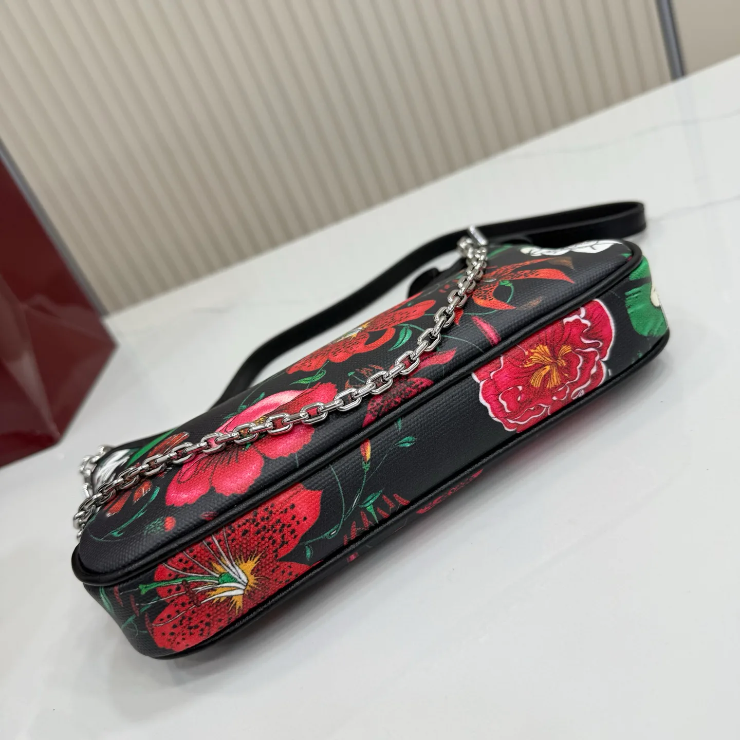 Women's Shoulder Bags GUCCI 17904056