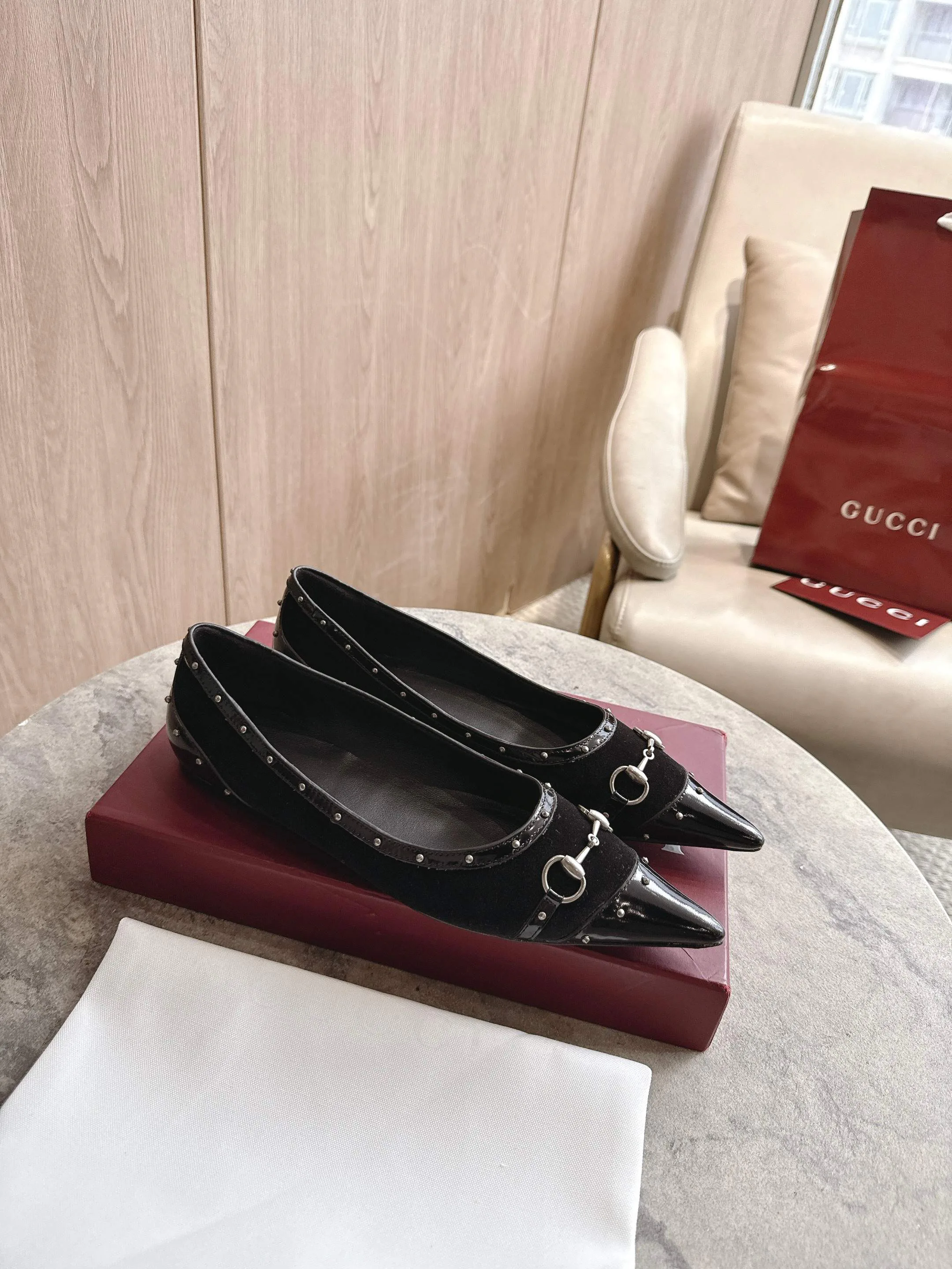 Women's Ballet Flats GUCCI 17371692