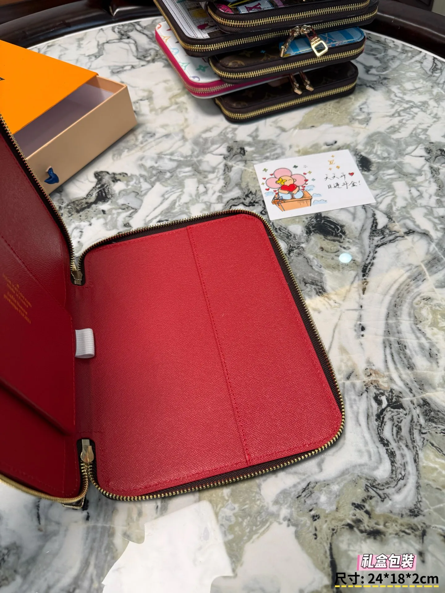 Women's Clutches LOUIS VUITTON 18013760