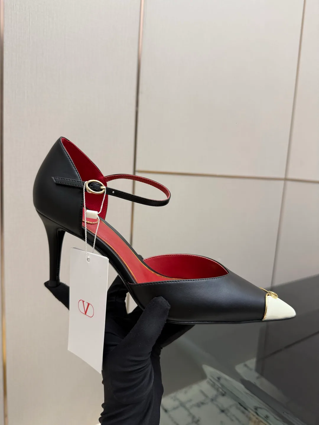 Women's Heels VALENTINO 17937567