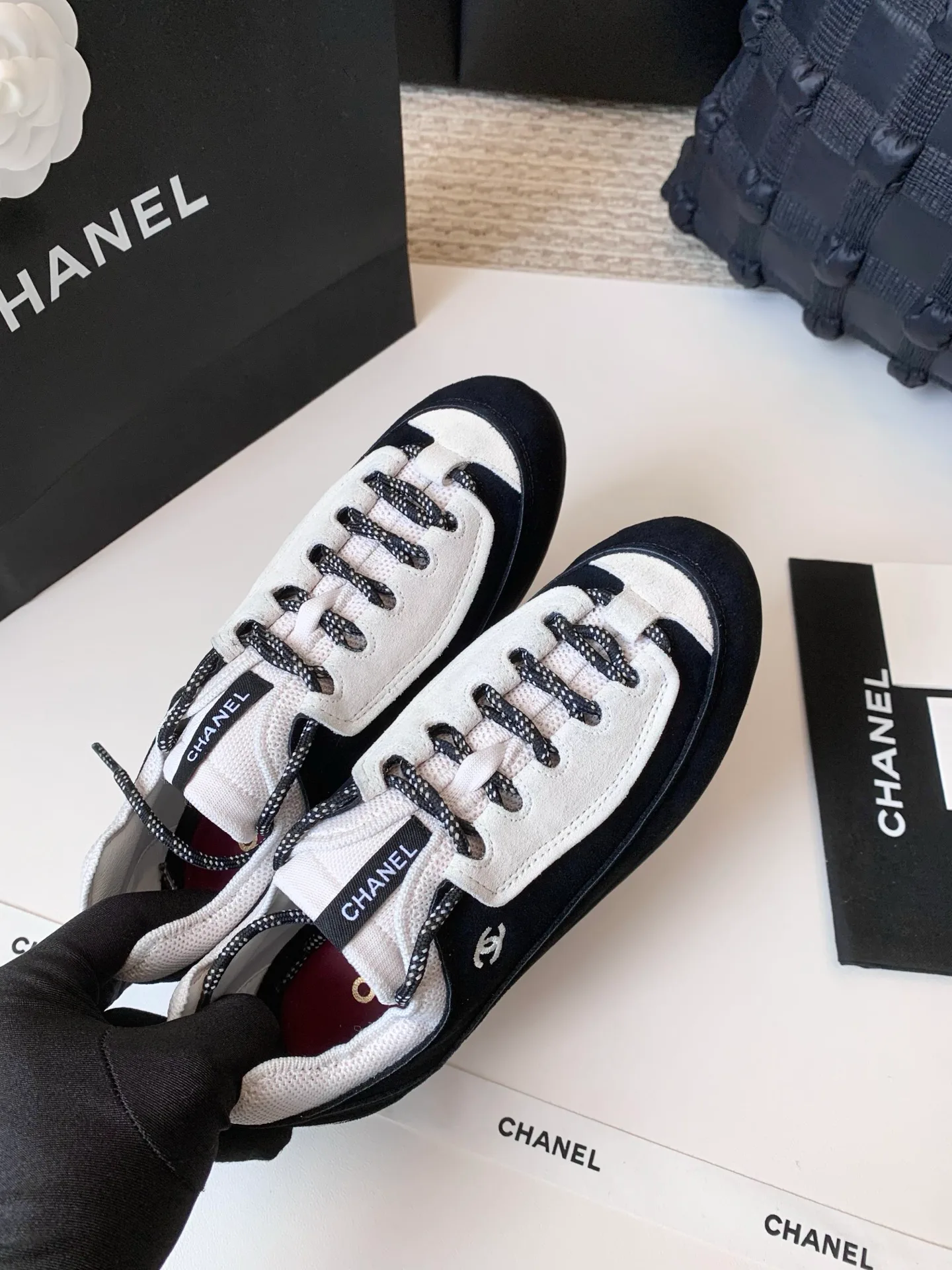 Women's Sneakers CHANEL 17989903
