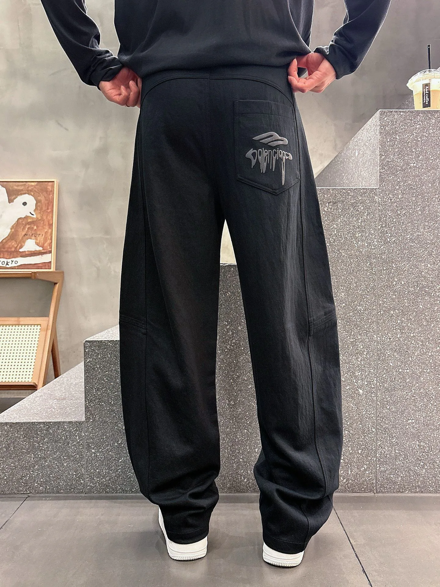 Men's Trousers BALENCIAGA 18399249