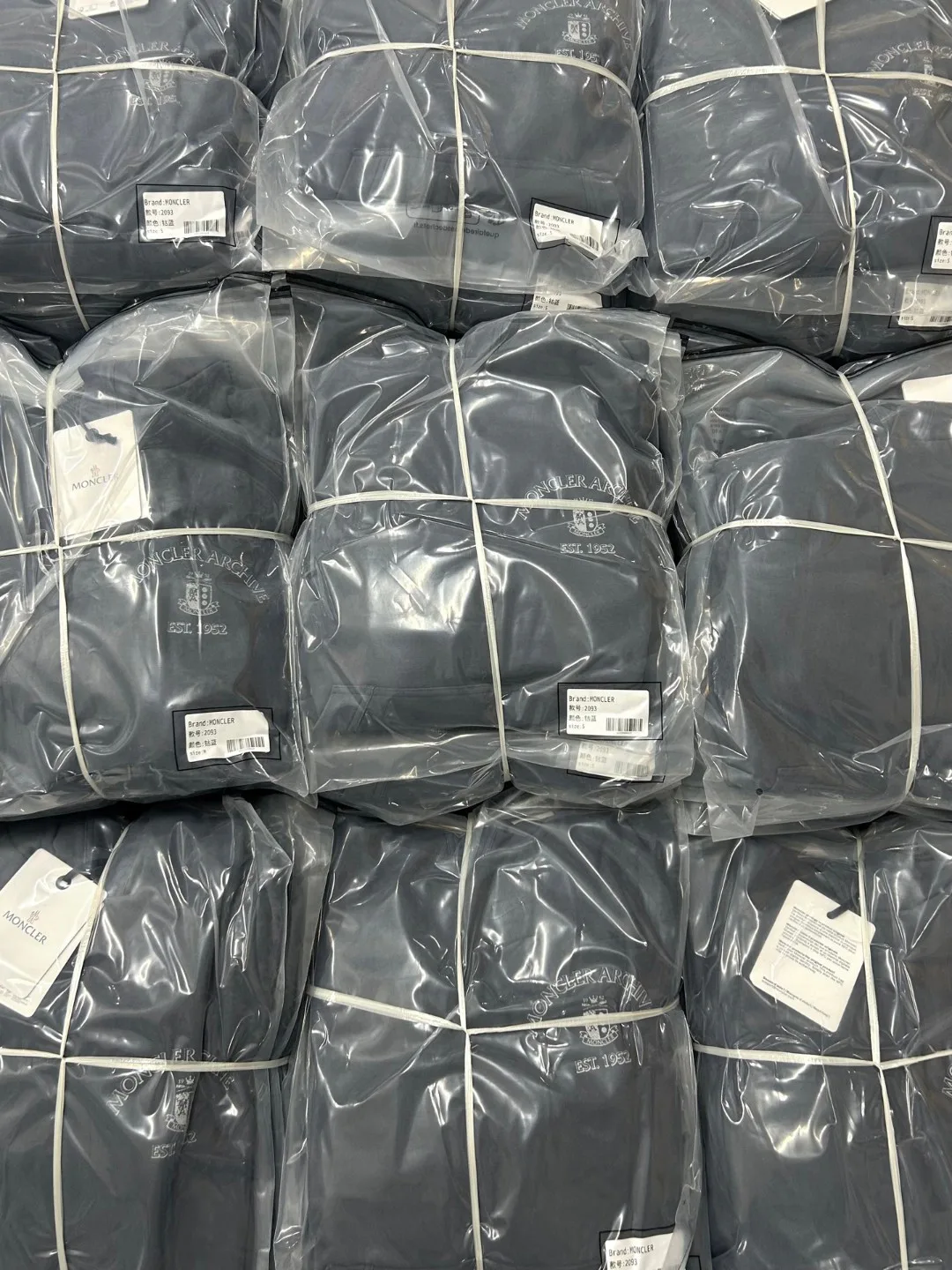 Men's Sweatshirts And Hoodies MONCLER 17861555