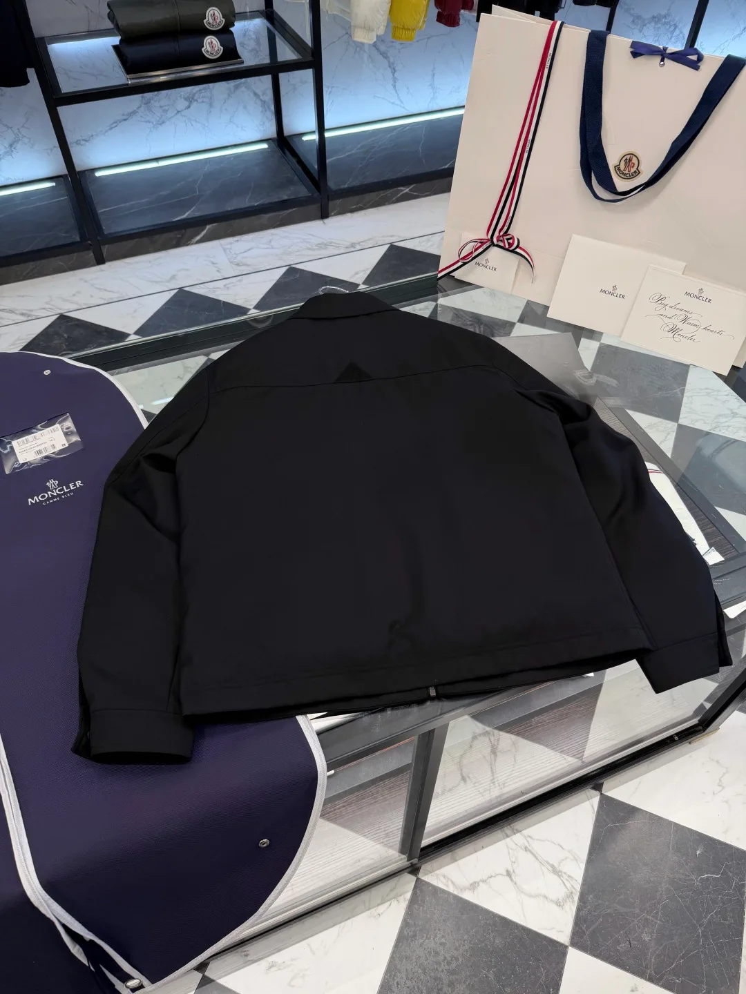 Куртки И Пуховики Мужские Moncler 18596186