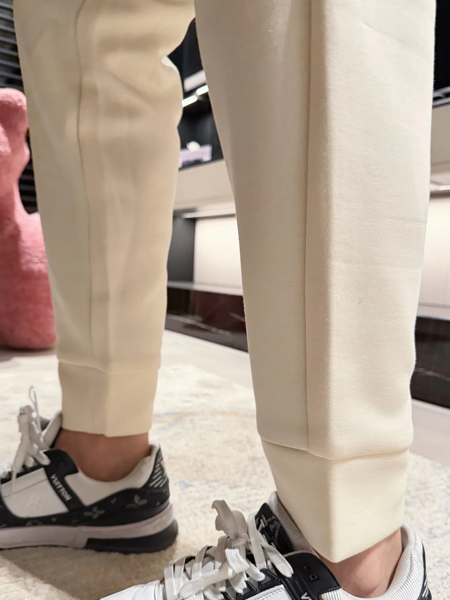 Men's Trousers BURBERRY 18499700