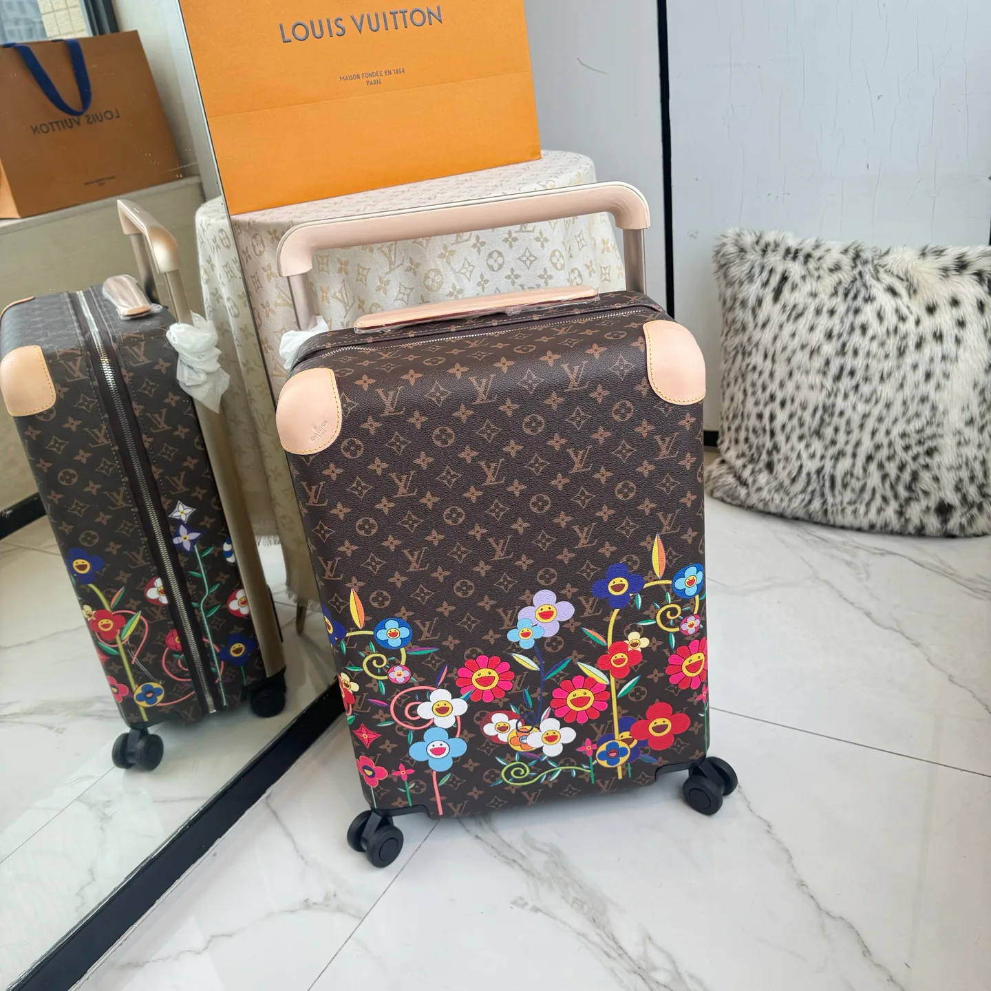 Suitcases LOUIS VUITTON 17801476