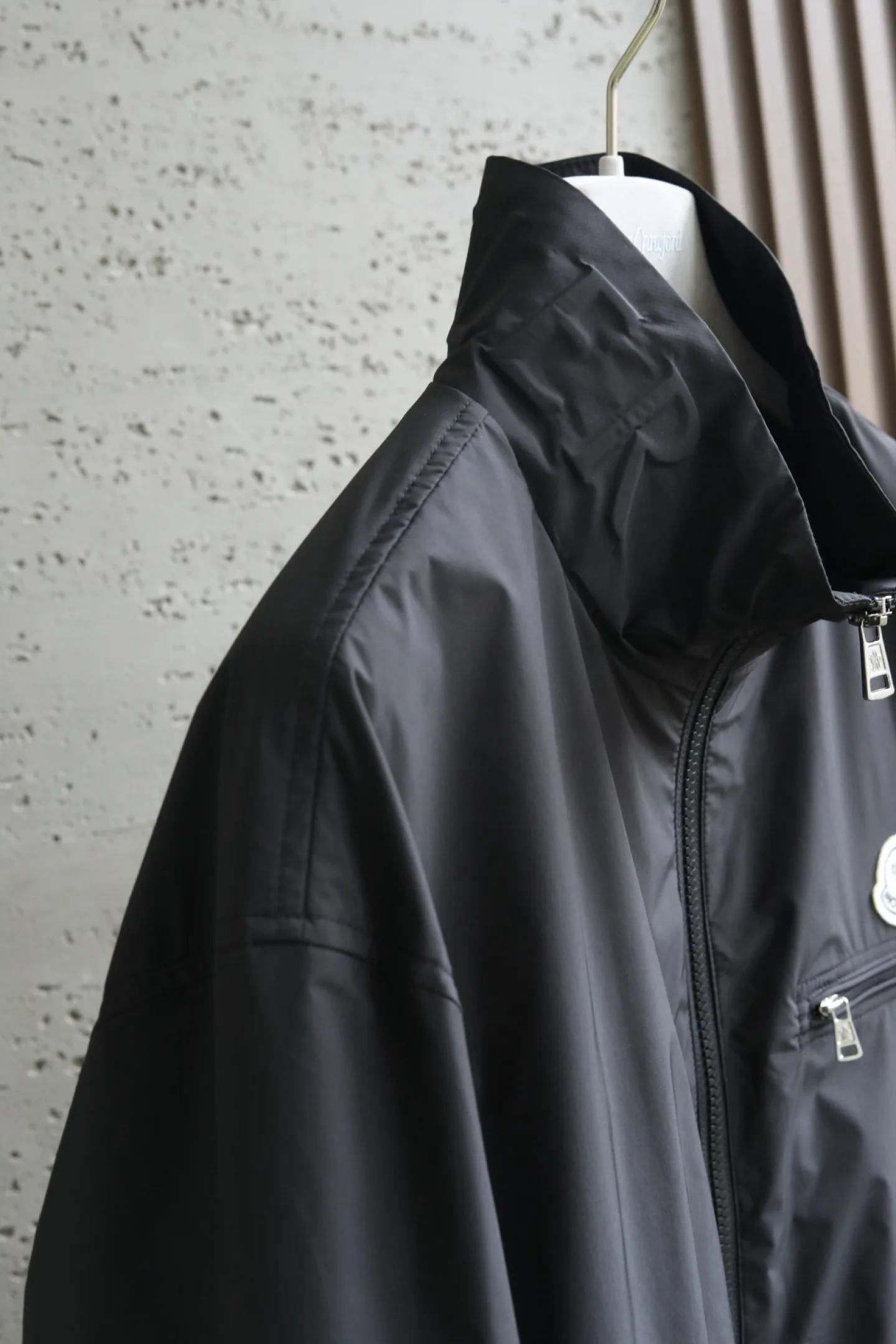 Men's Jackets And Down Jackets MONCLER 18109223