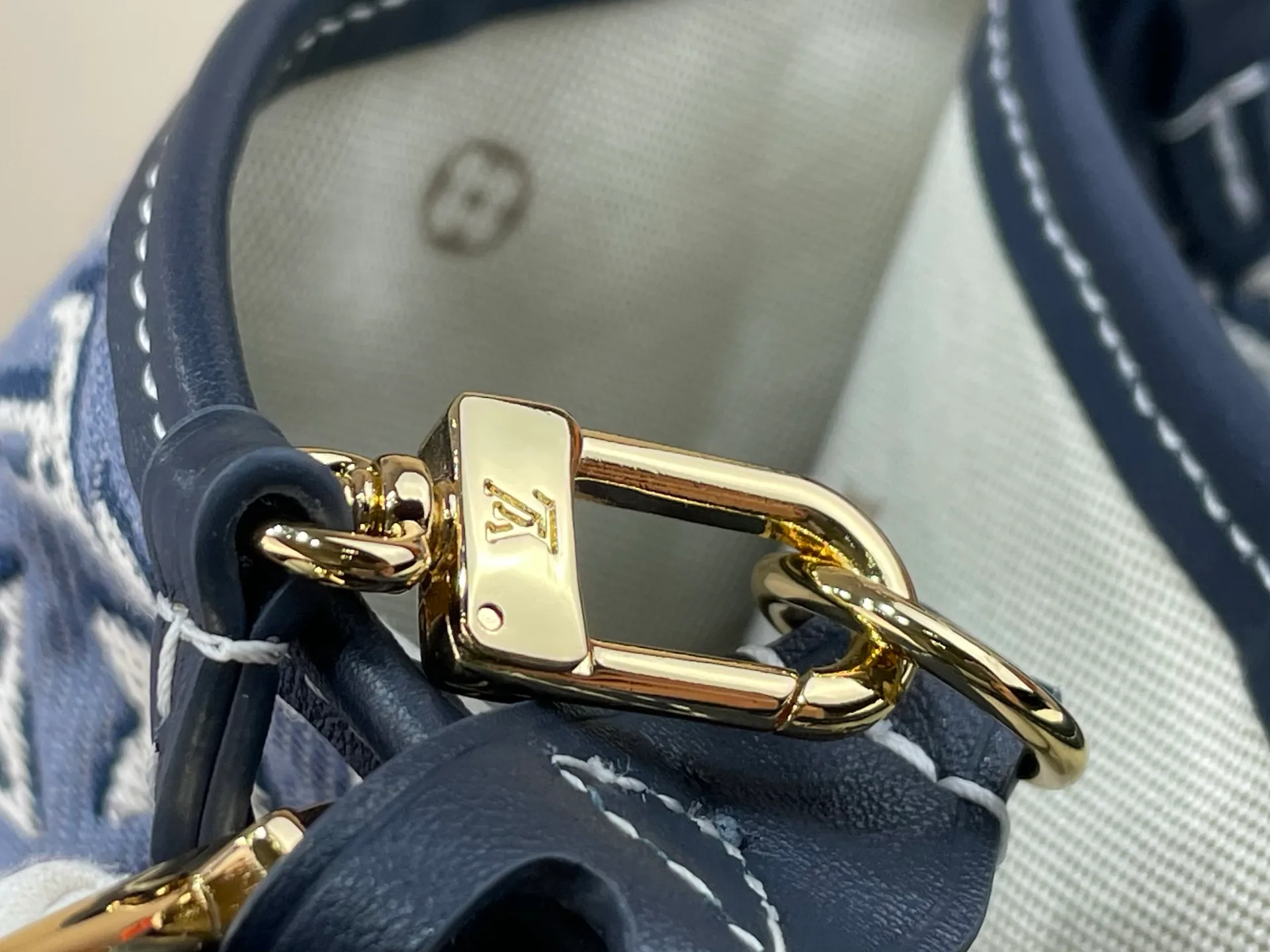 Women's Classic Handbags LOUIS VUITTON 17855097