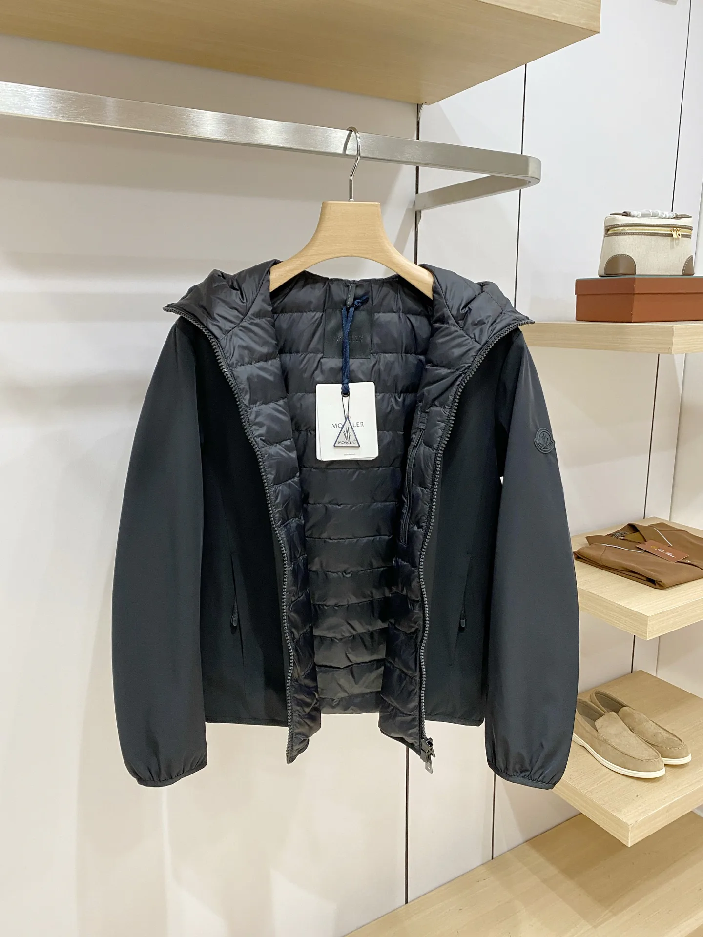 Men's Jackets And Down Jackets MONCLER 18374651