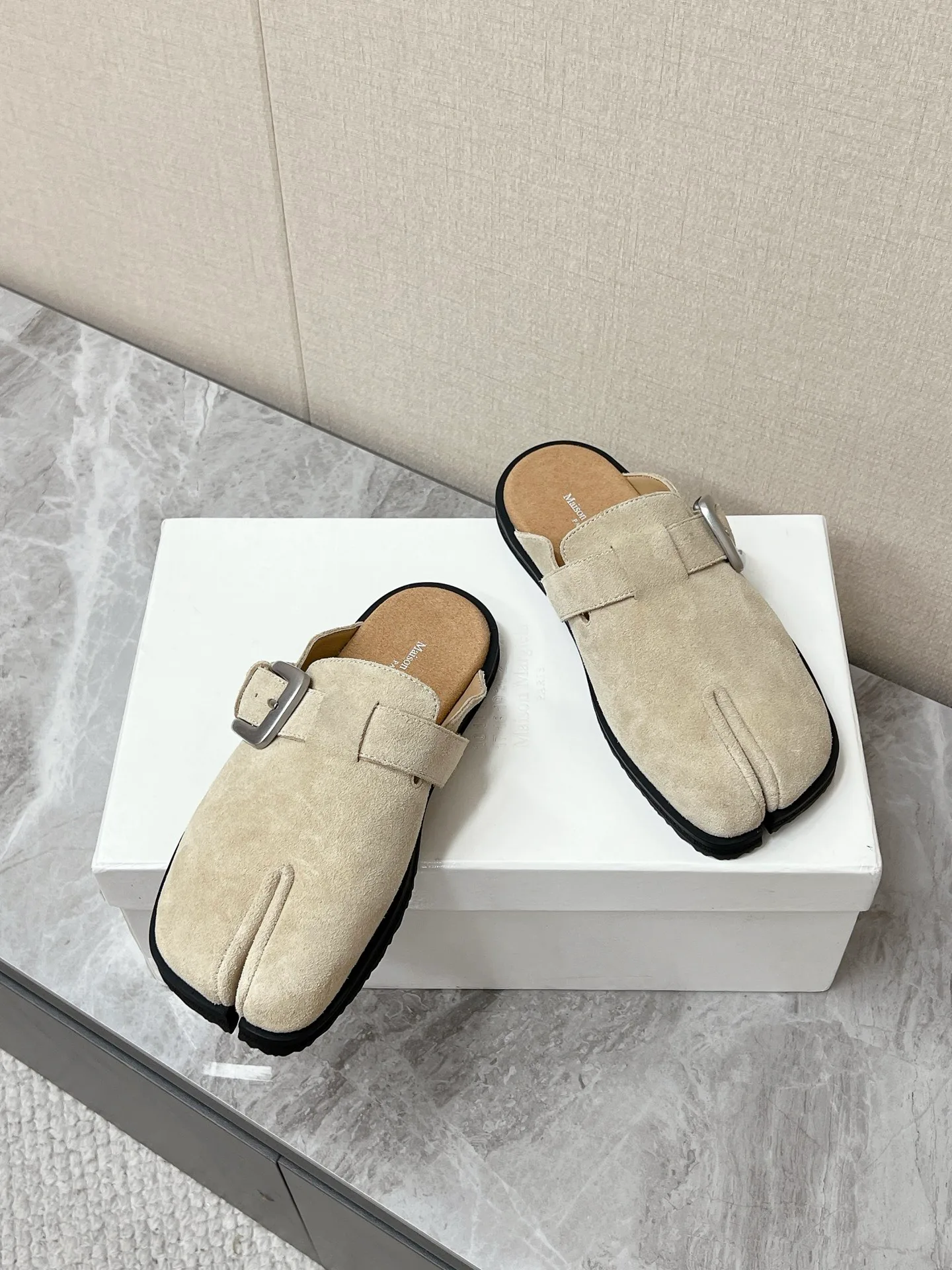 Women's Mules And Clogs MAISON MARGIELA 17955125