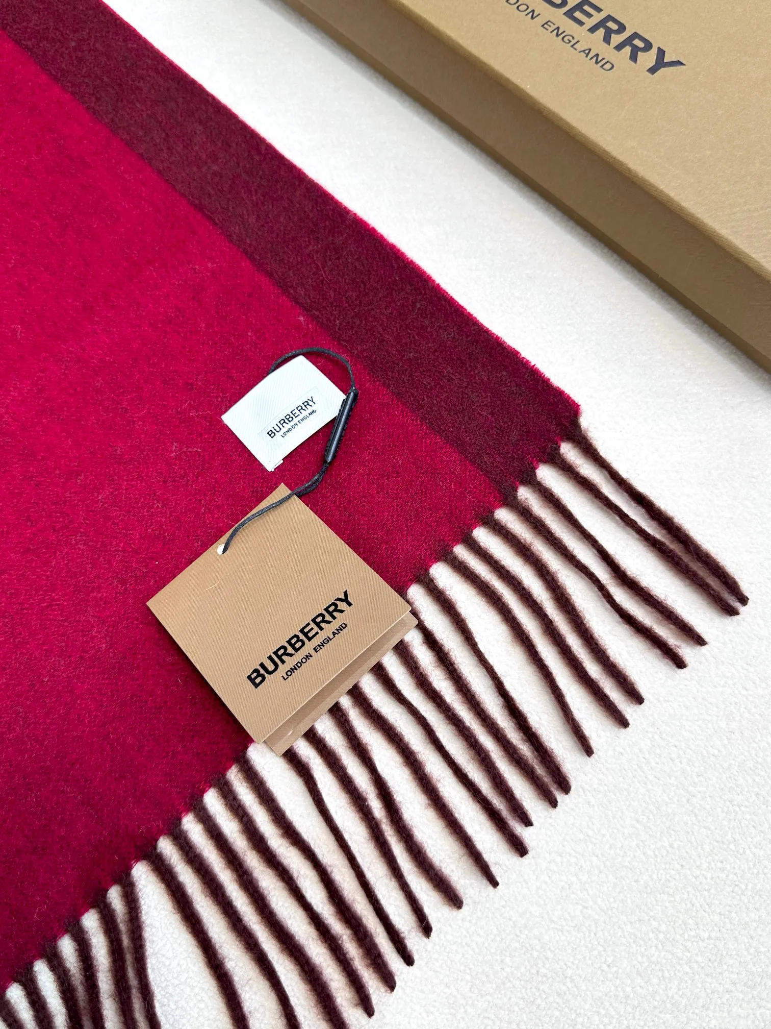 Scarves BURBERRY 18322260