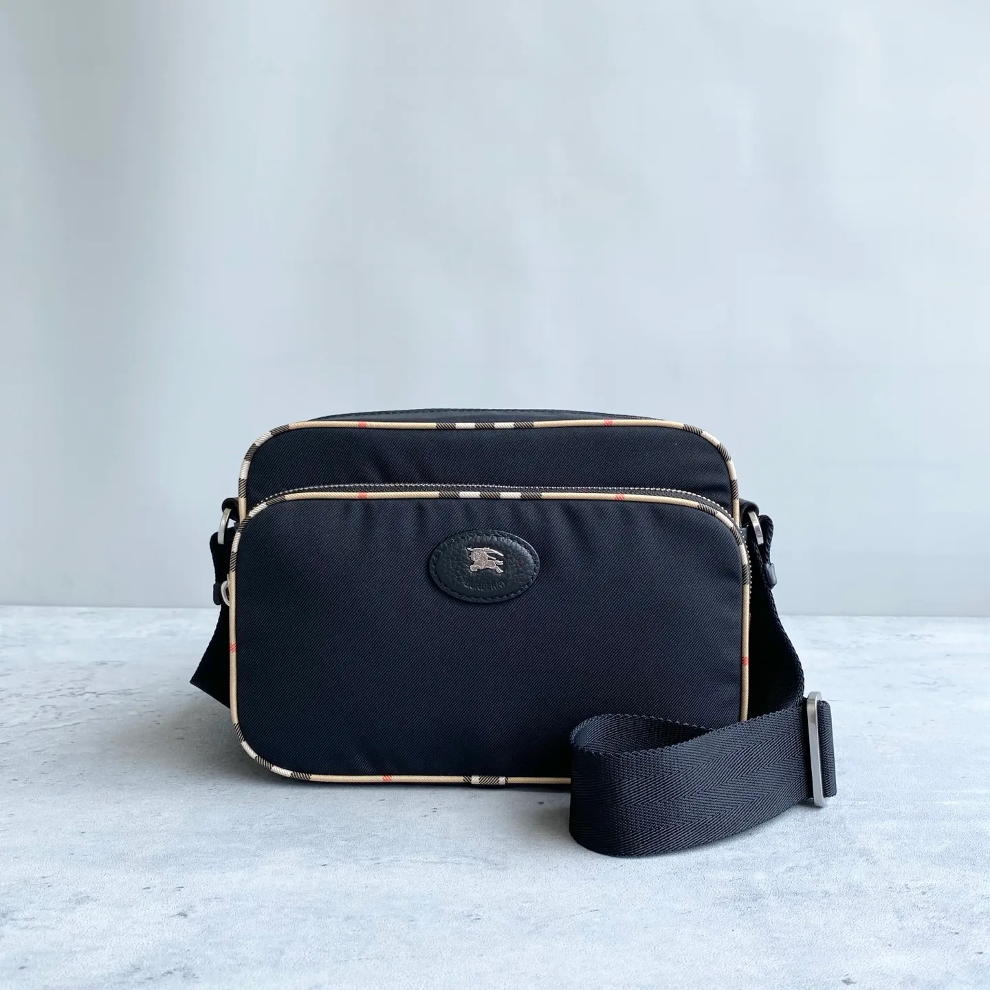 Women's Shoulder Bags BURBERRY 17837505