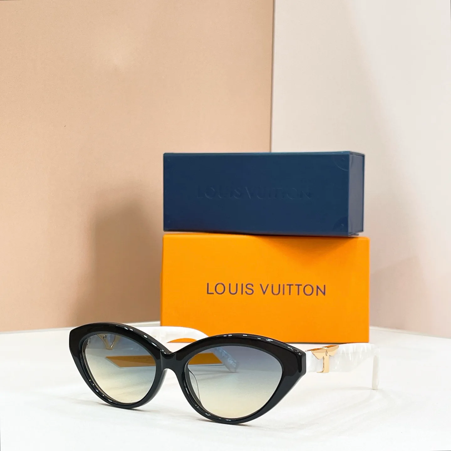 Glasses LOUIS VUITTON 17916300