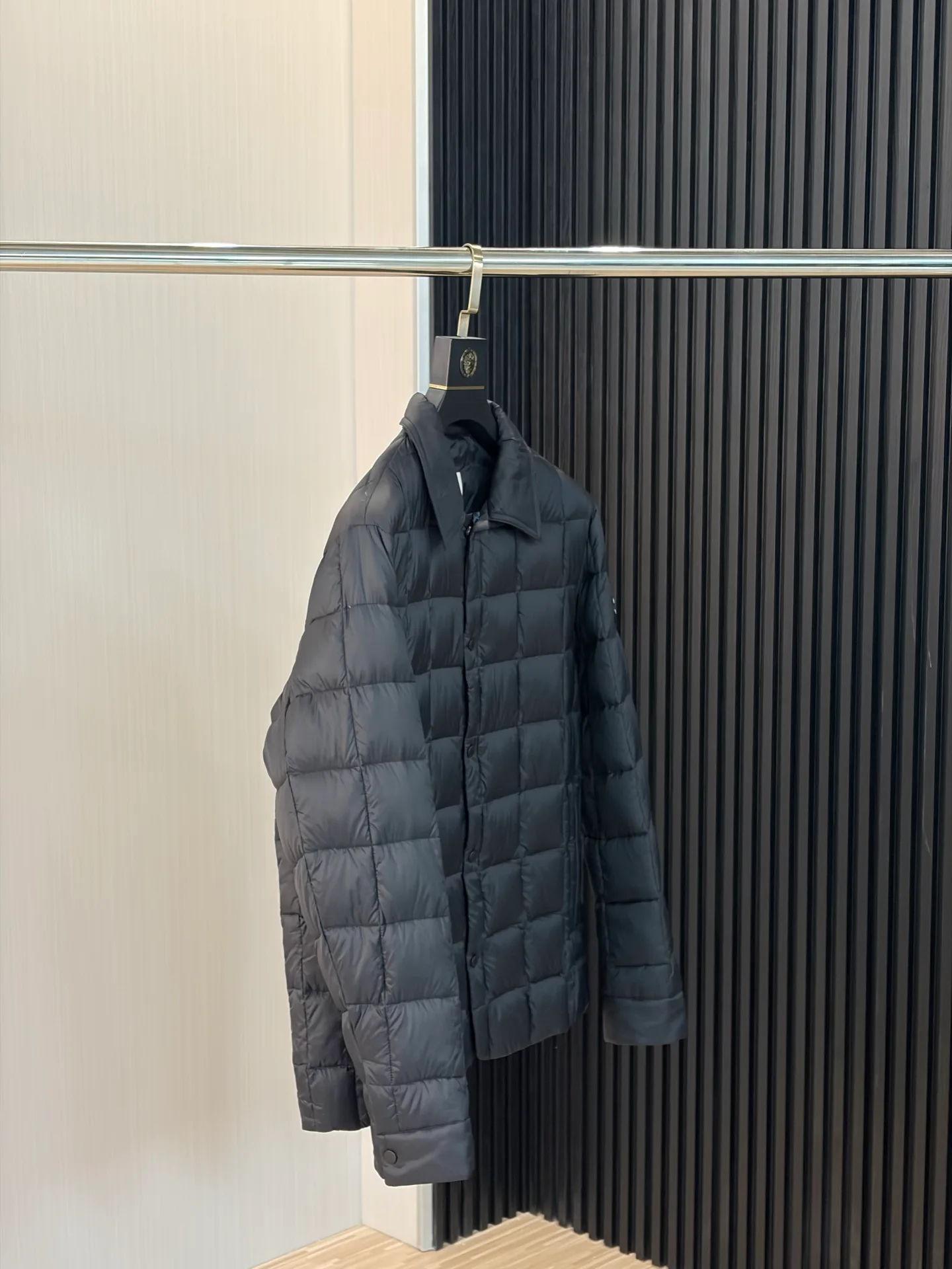 Women's Jackets And Down Jackets MONCLER 17868385